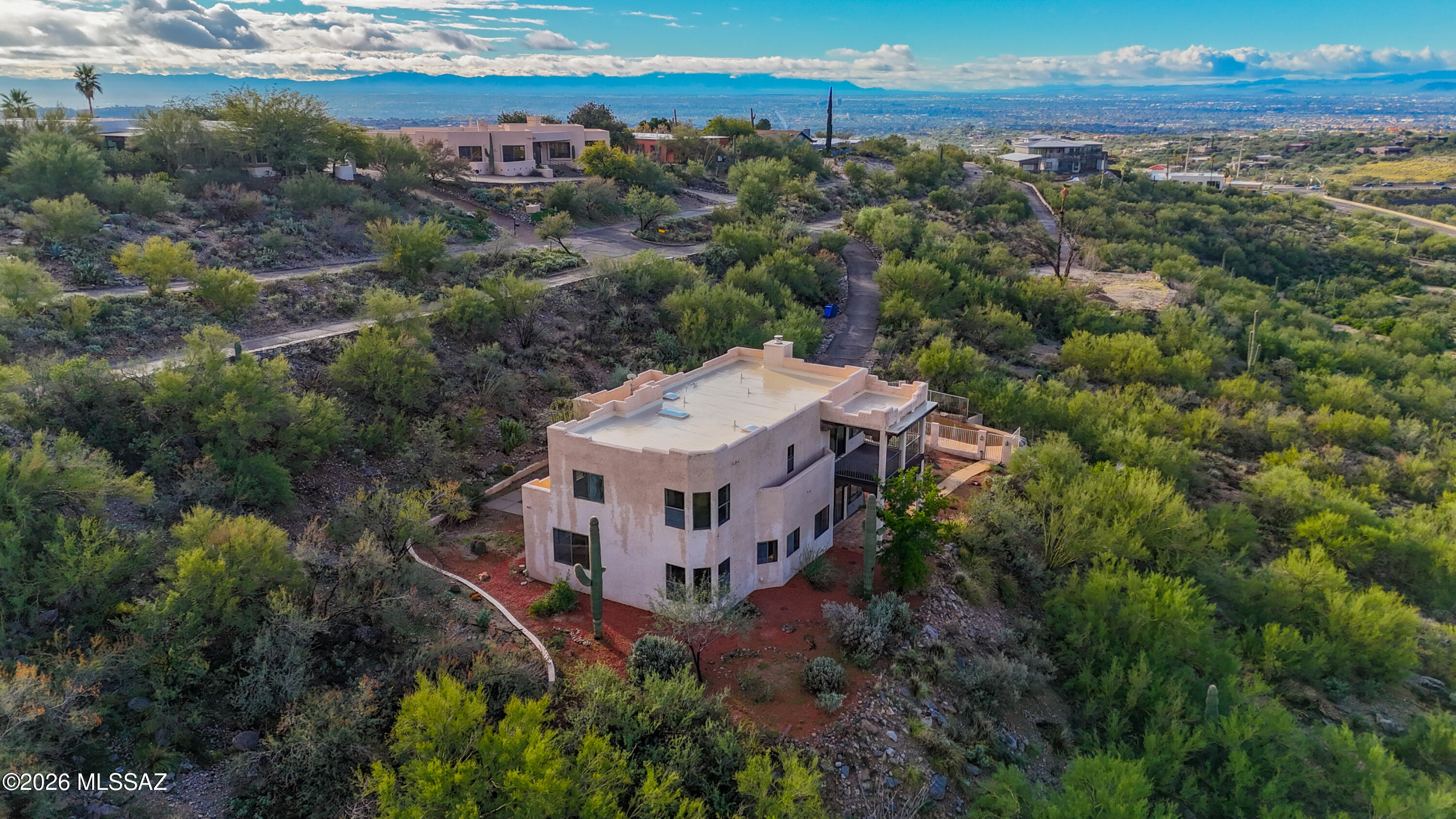 5585 E Paseo Cimarron