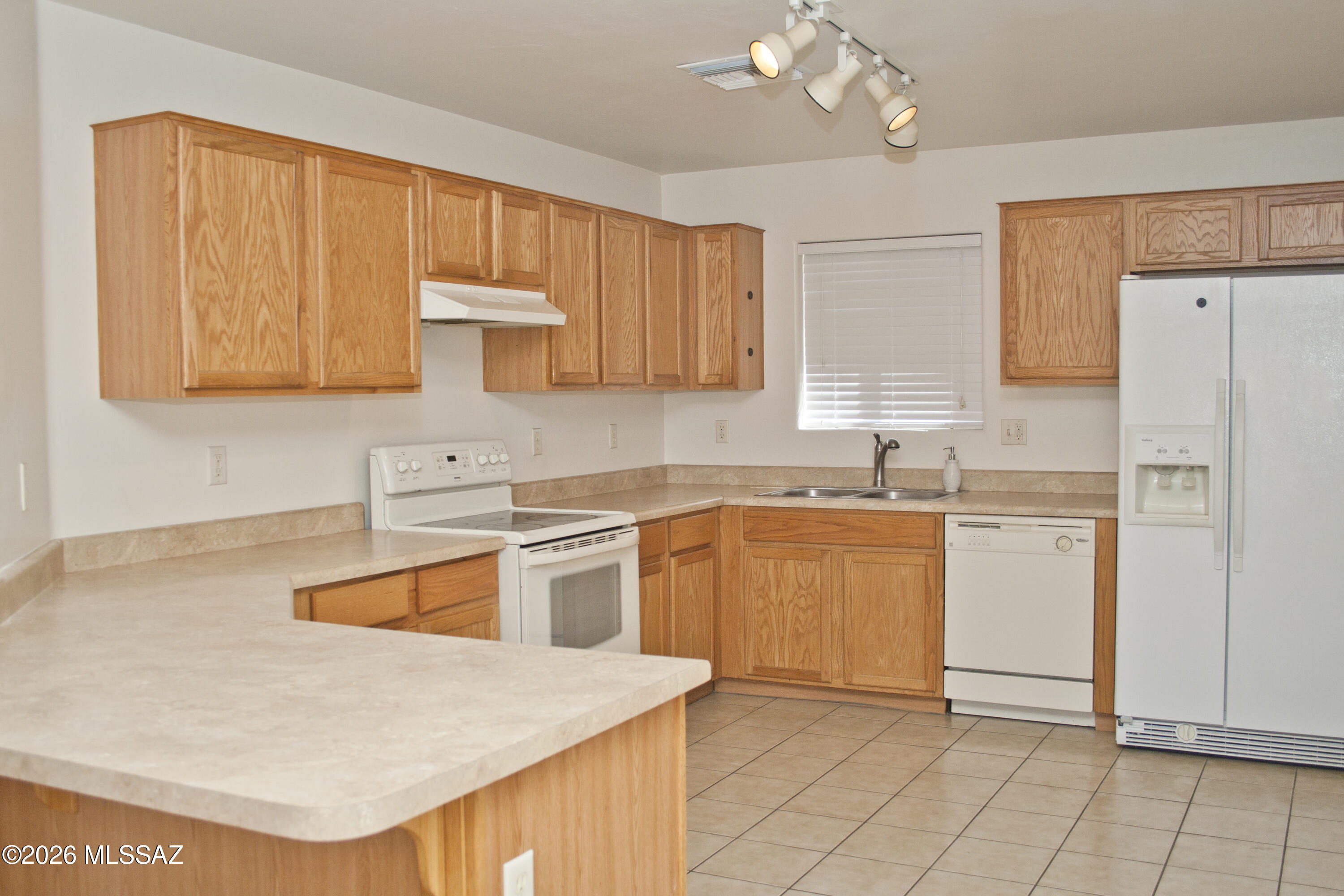 Twin Peaks Highland (1-119) - Residential Lease