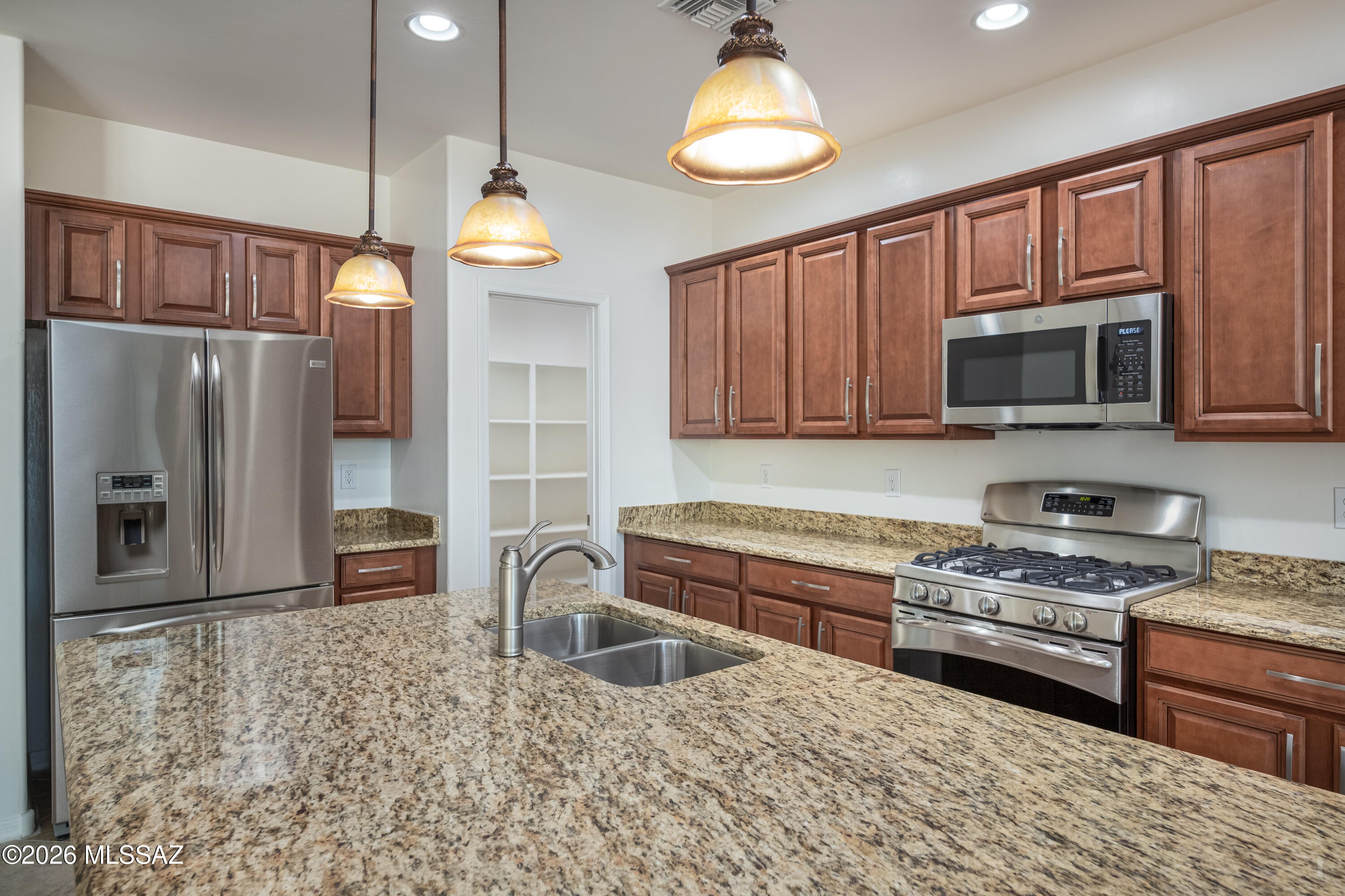 379 E Honey Bee Preserve Way