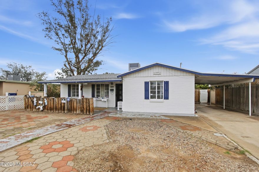 Super cute 3BR/1BA, 1,316 sq ft home in desirable Midtown/Central Tucson. Located minutes from Reid Park, Randolph Golf Course, shopping, and popular restaurants, this home offers convenience and charm in a well-established neighborhood. Features include a recently updated kitchen and newly updated bathroom and all new plumbing plus bright living areas, and a functional layout with new flooring. A wonderful opportunity to own in one of Tucson's most sought-after central locations.