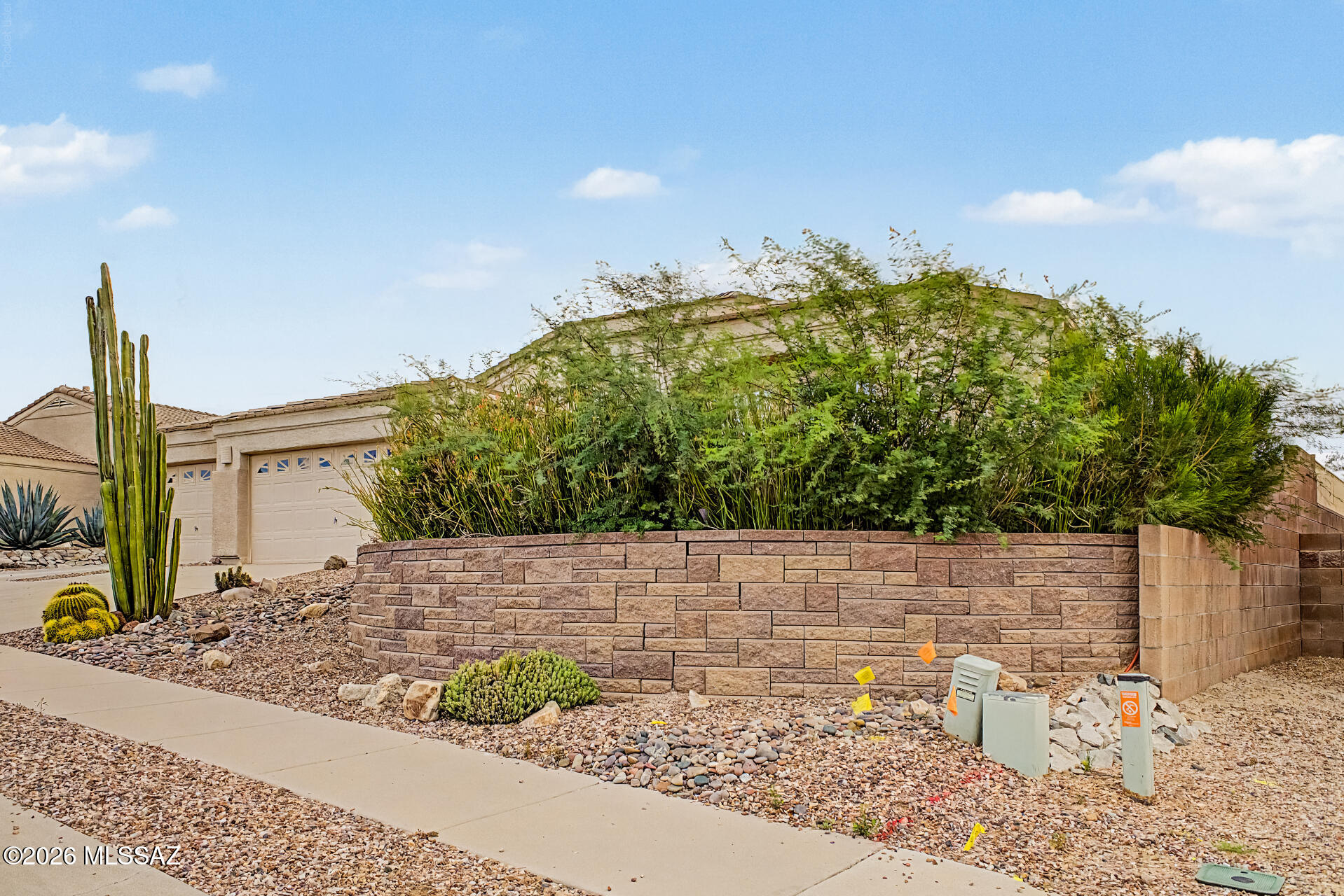 573 W Silvertip Road