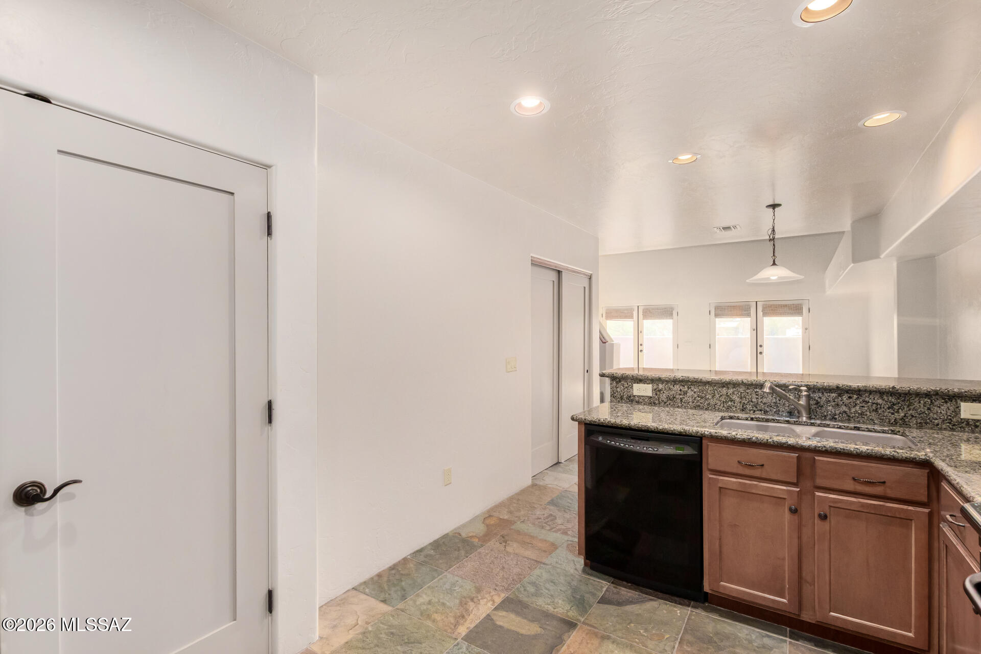 Olsen Condominiums Units 1-18 - Residential Lease