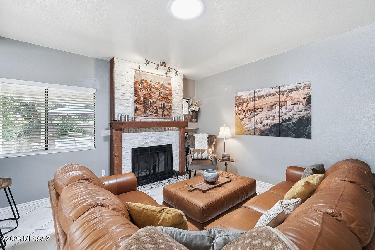 651 W Kidd Place