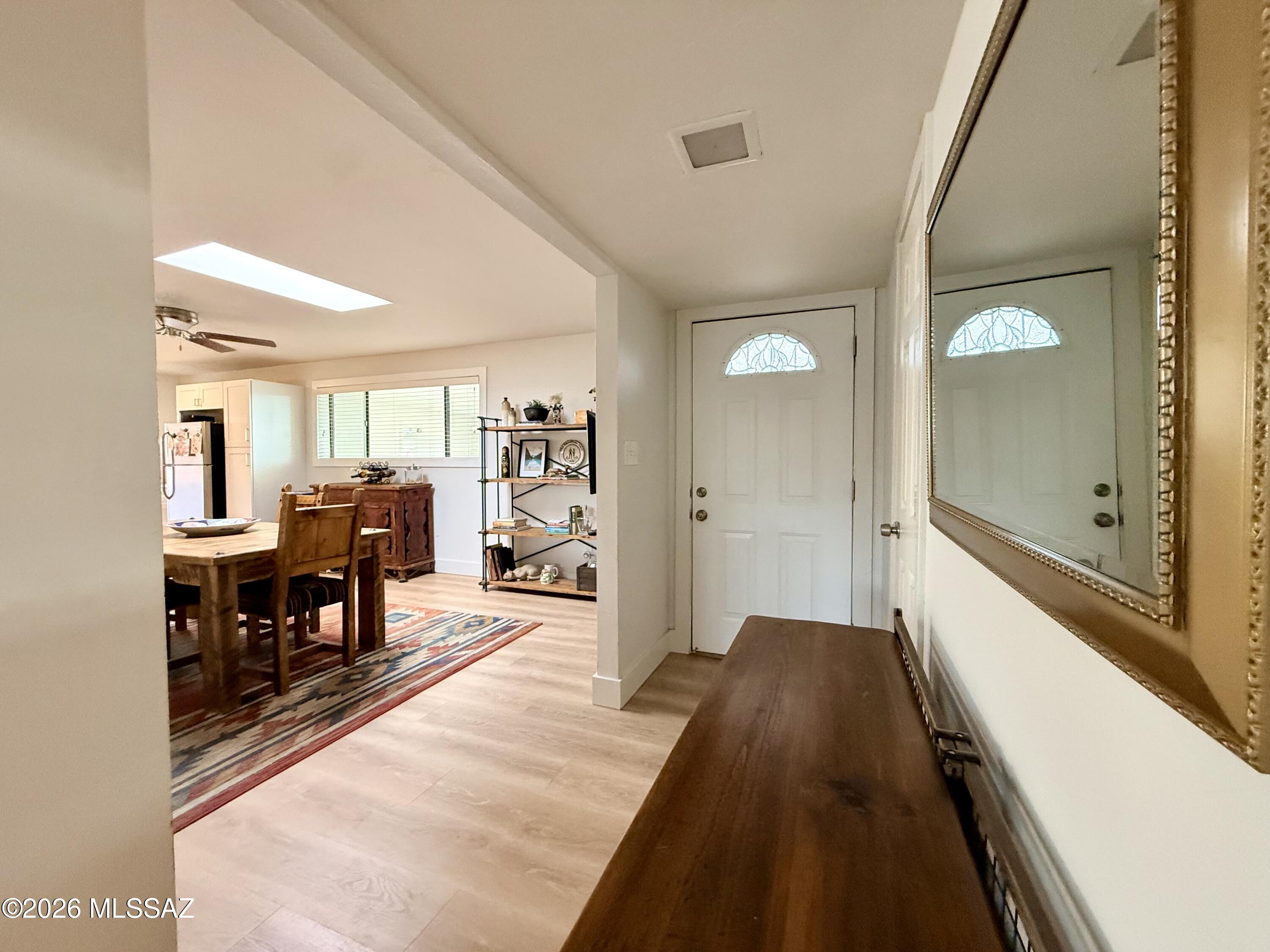 2523 W Calle Paraíso