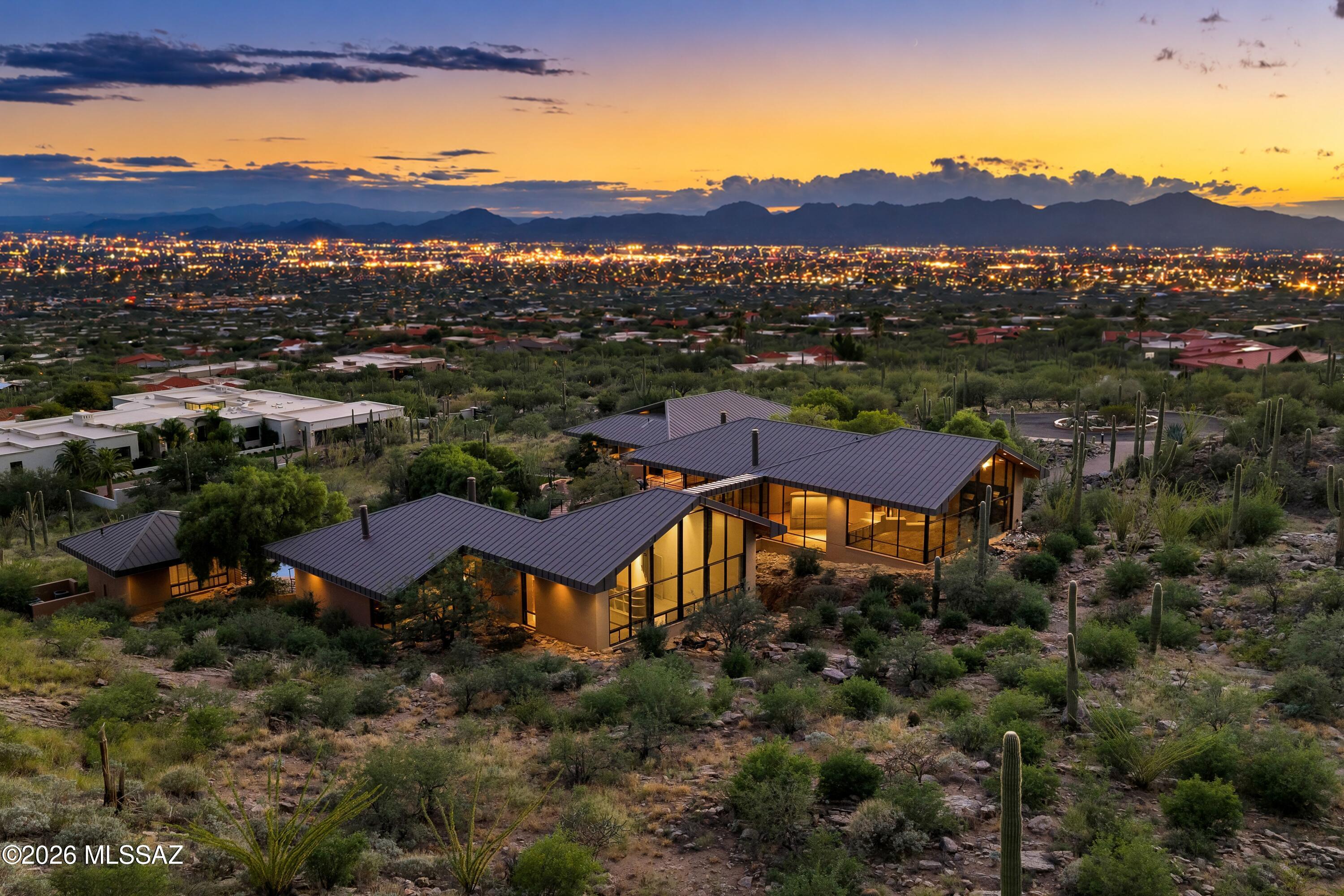 7570 N Cobblestone Road