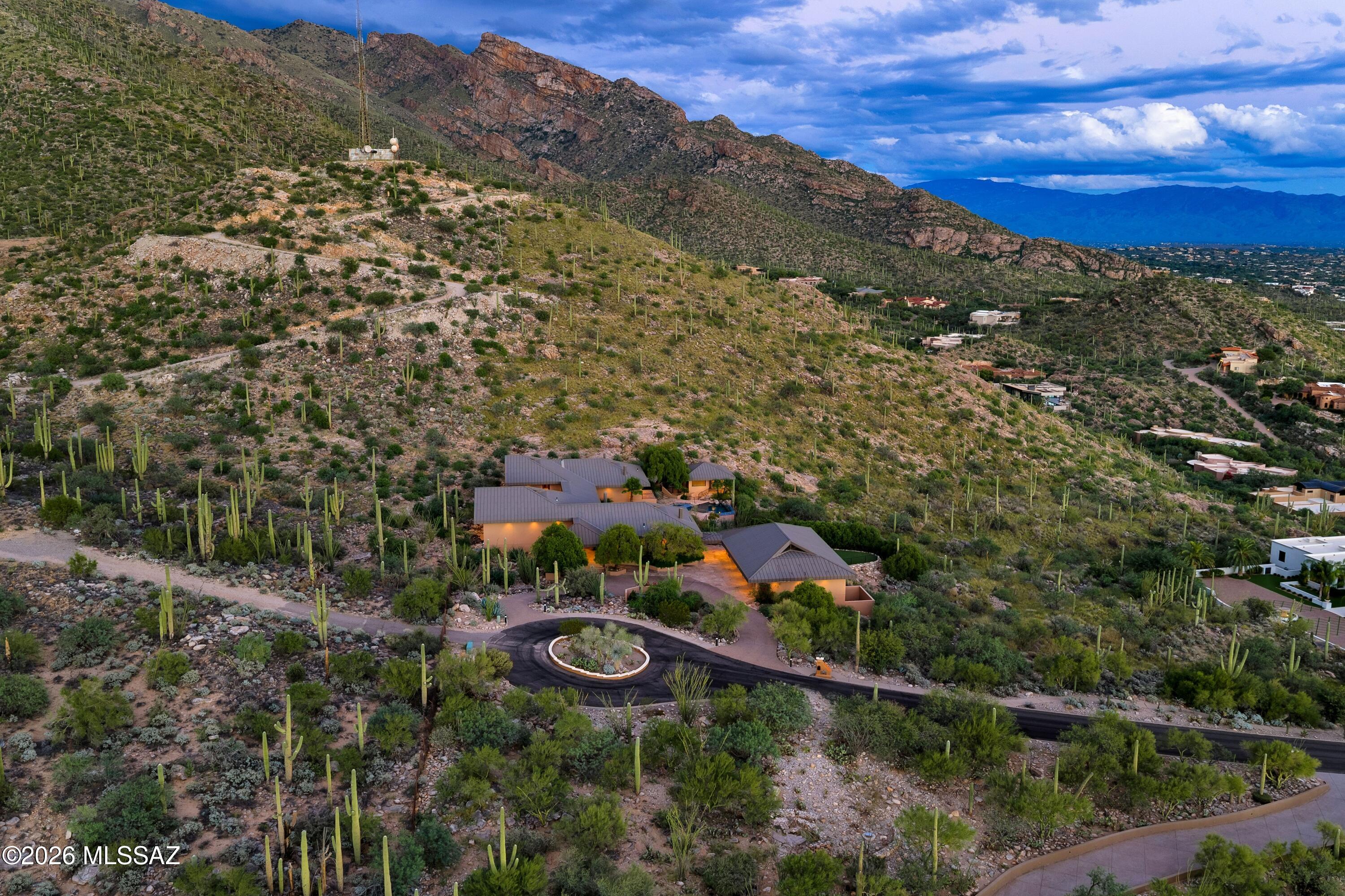 7570 N Cobblestone Road
