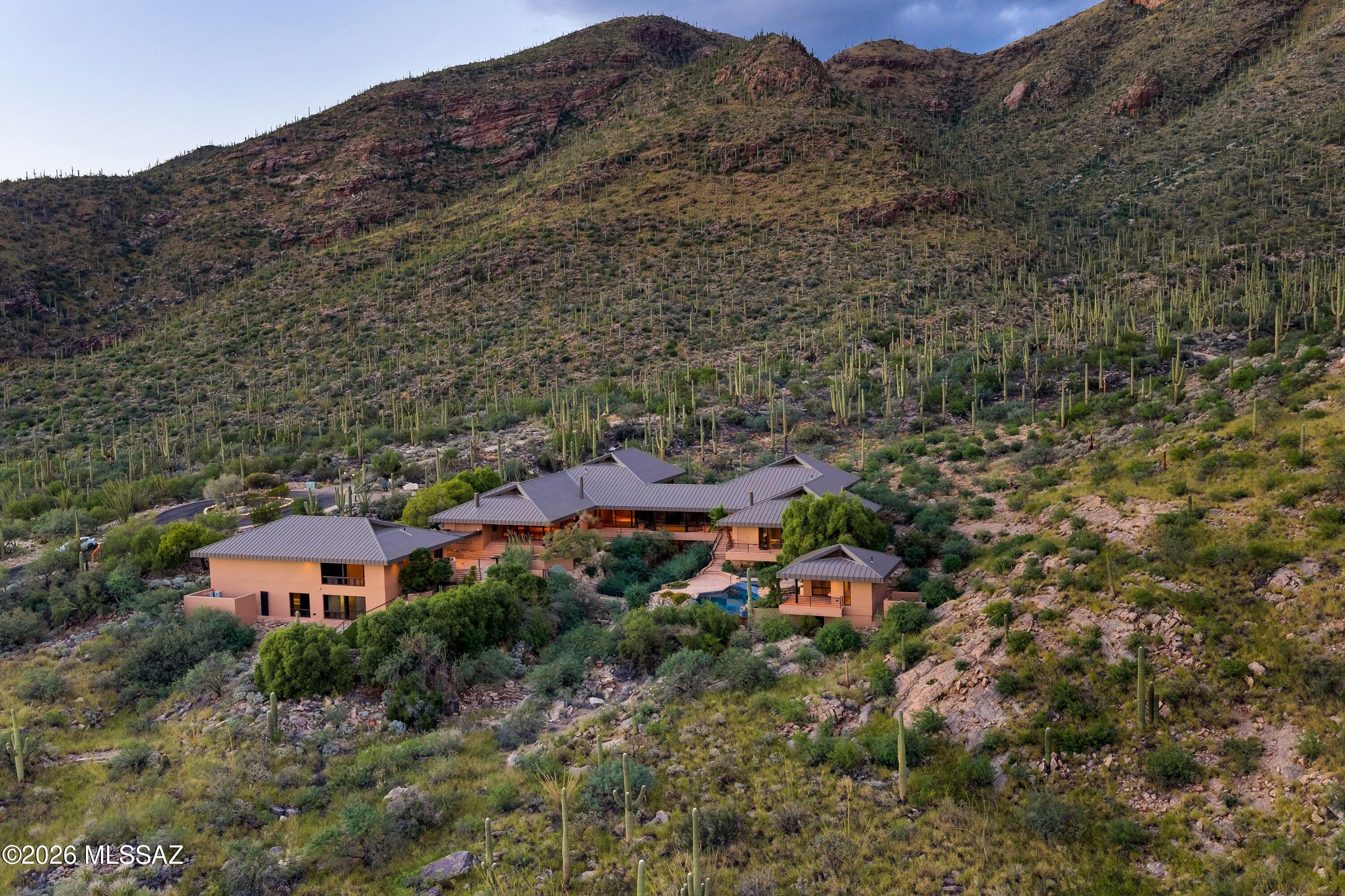 7570 N Cobblestone Road