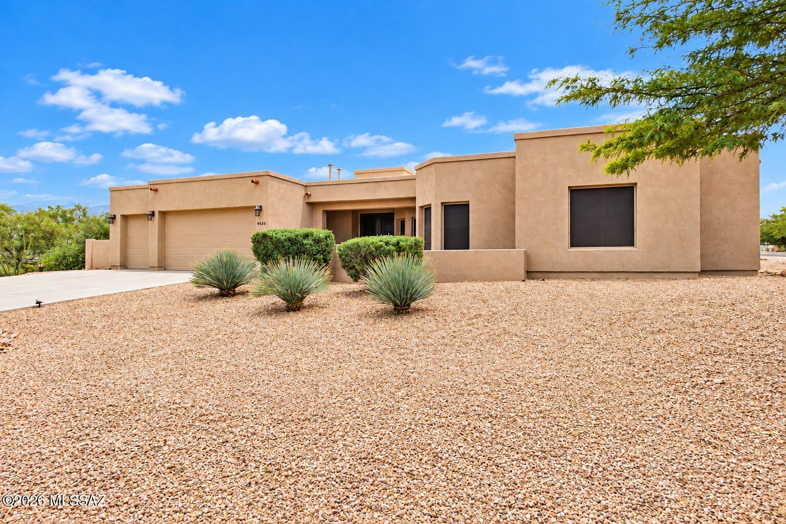 9420 E Woolly Butterfly Court
