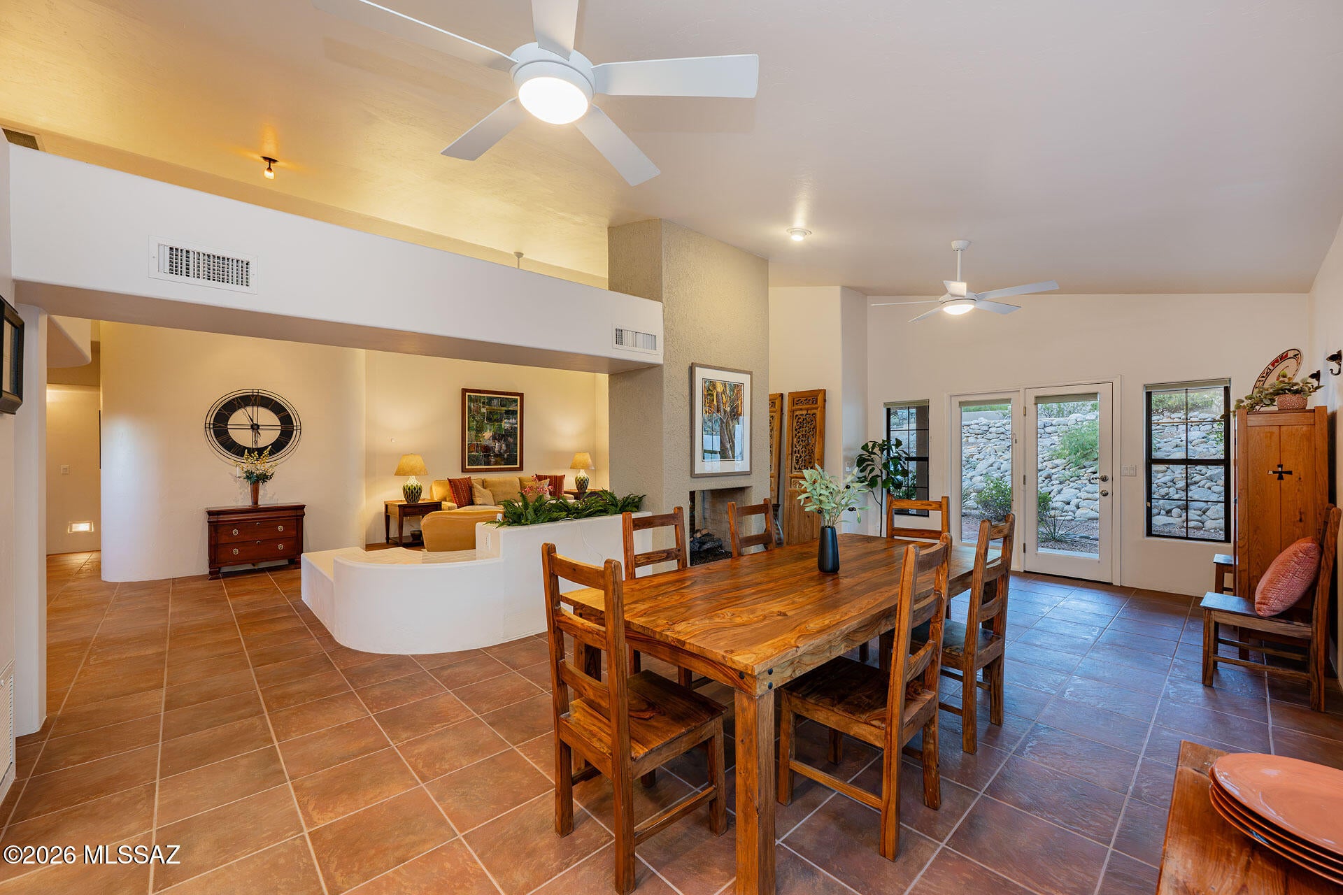 6301 E Calle De Mirar