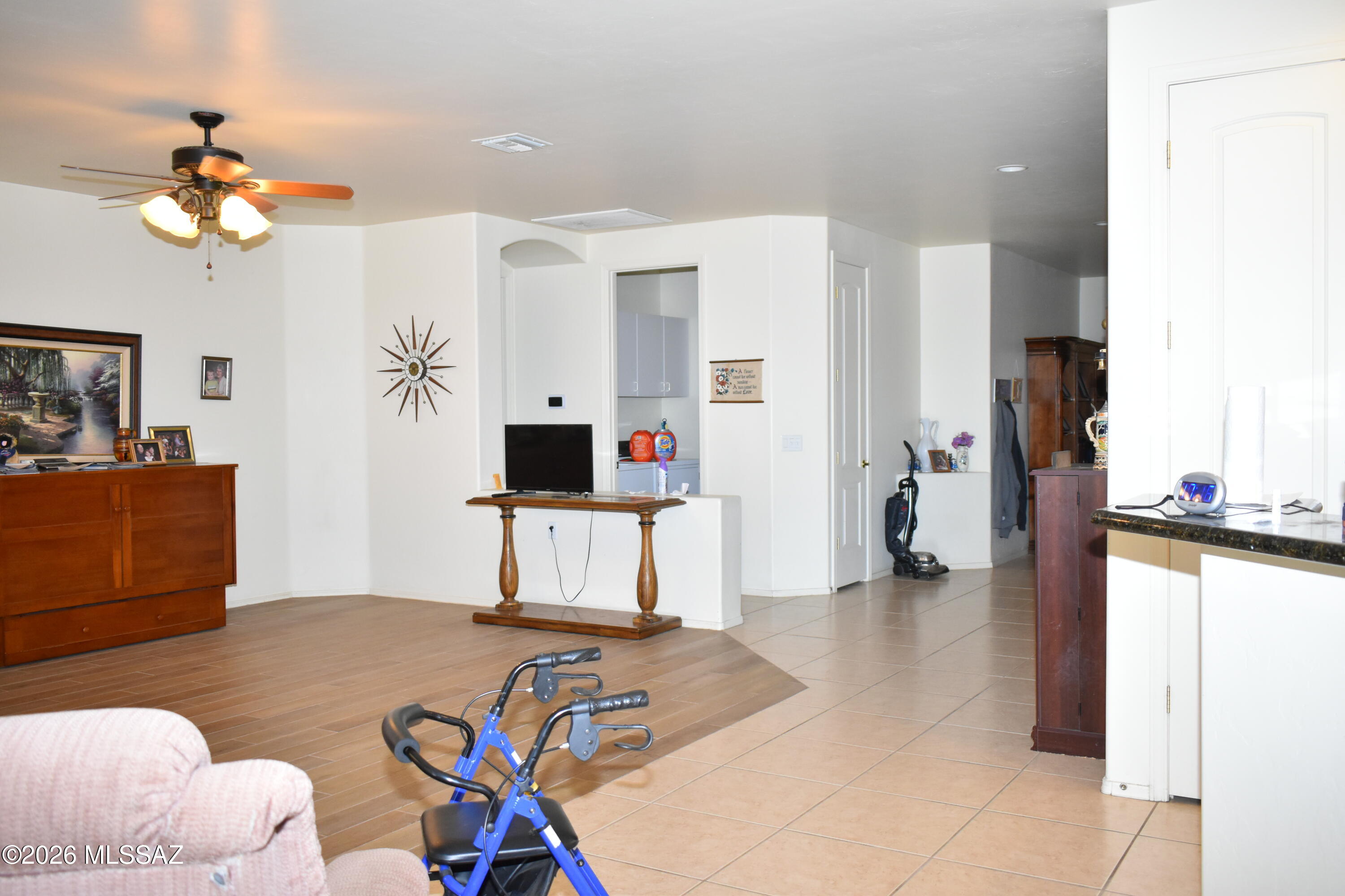 1476 W Big Room Place