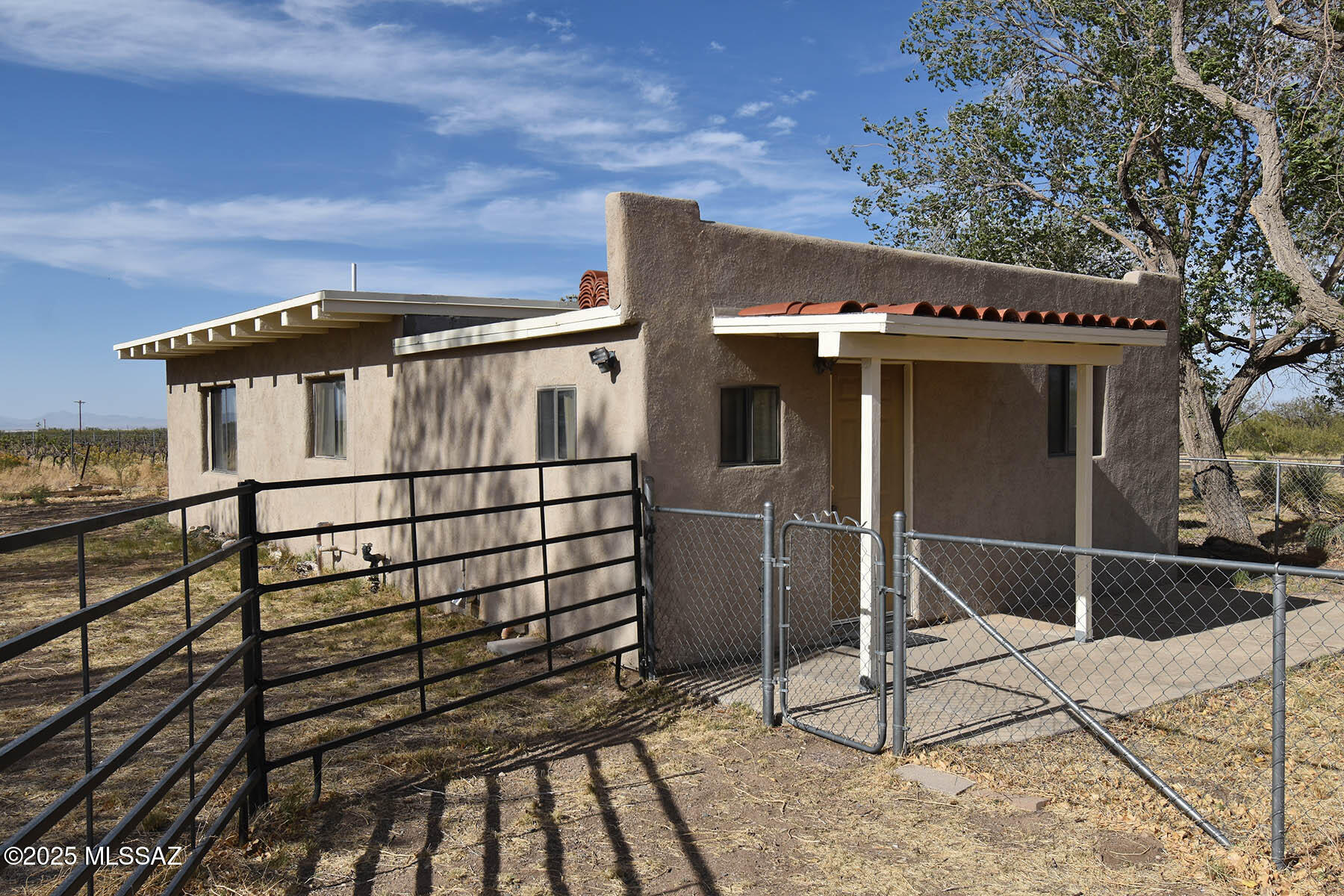 1203 N Cochise Stronghold Road