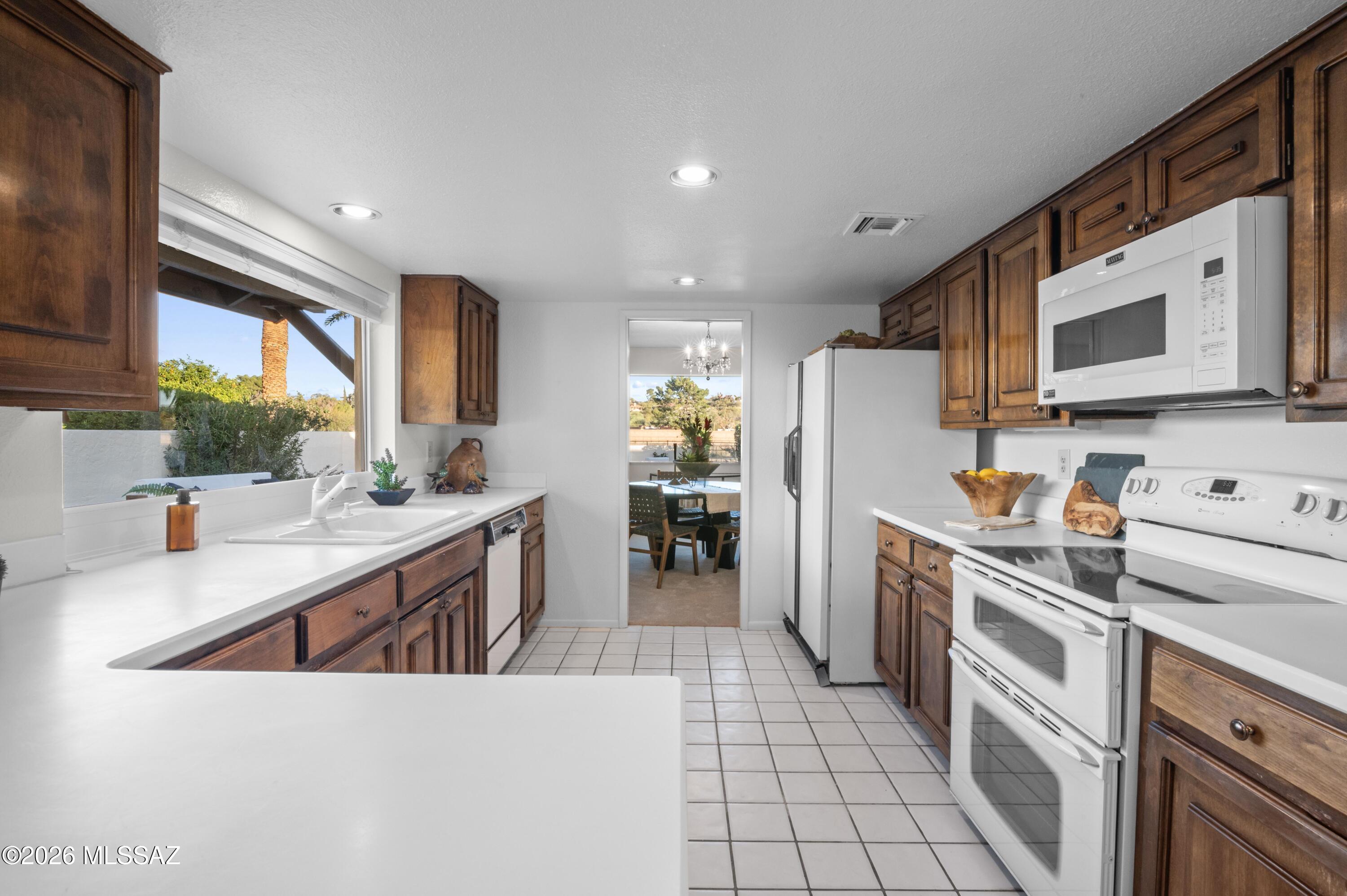 Casas Del Oro Norte (89-130) - Residential