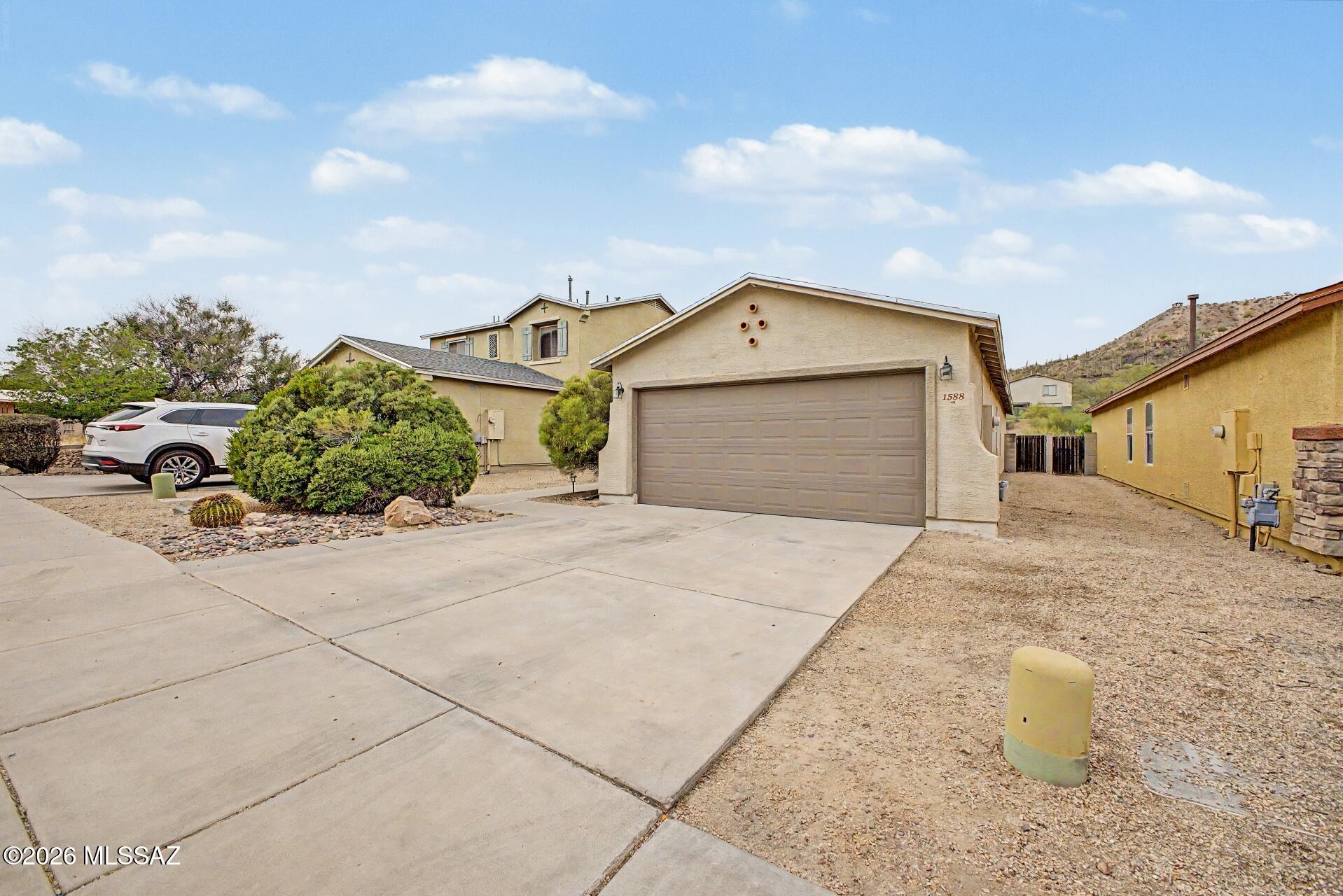 1588 W Beantree Lane