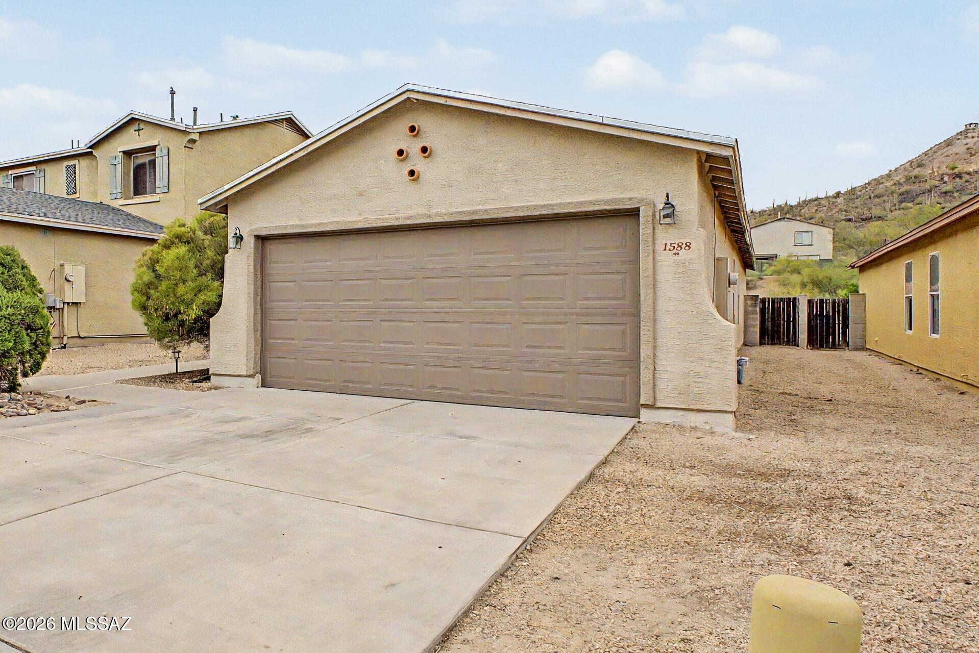 1588 W Beantree Lane