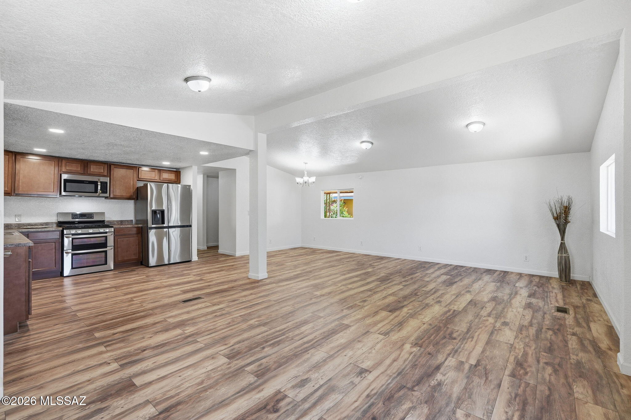 3810 E Mibbie Lane