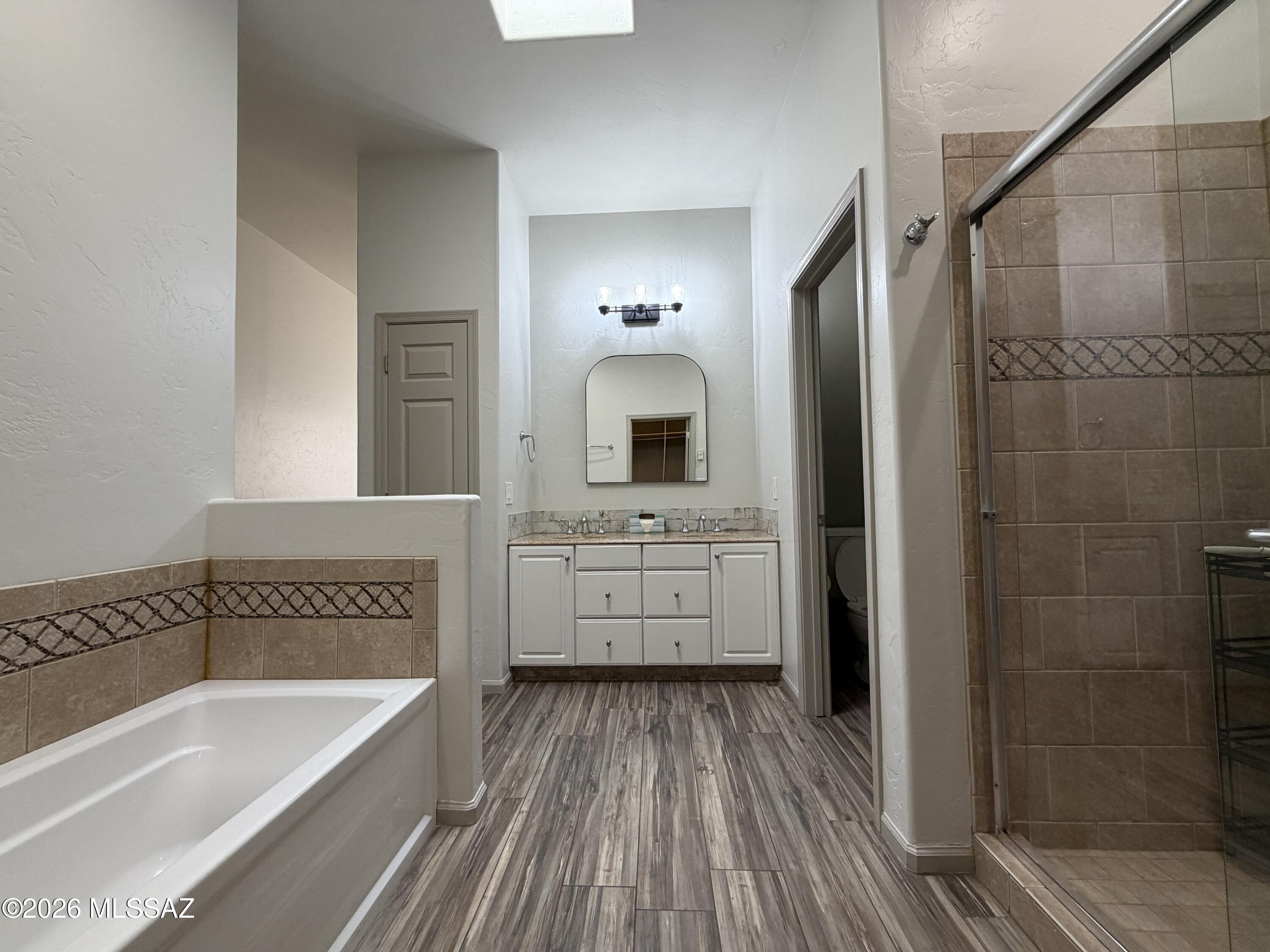 Carmel Pointe (1-104) - Residential Lease