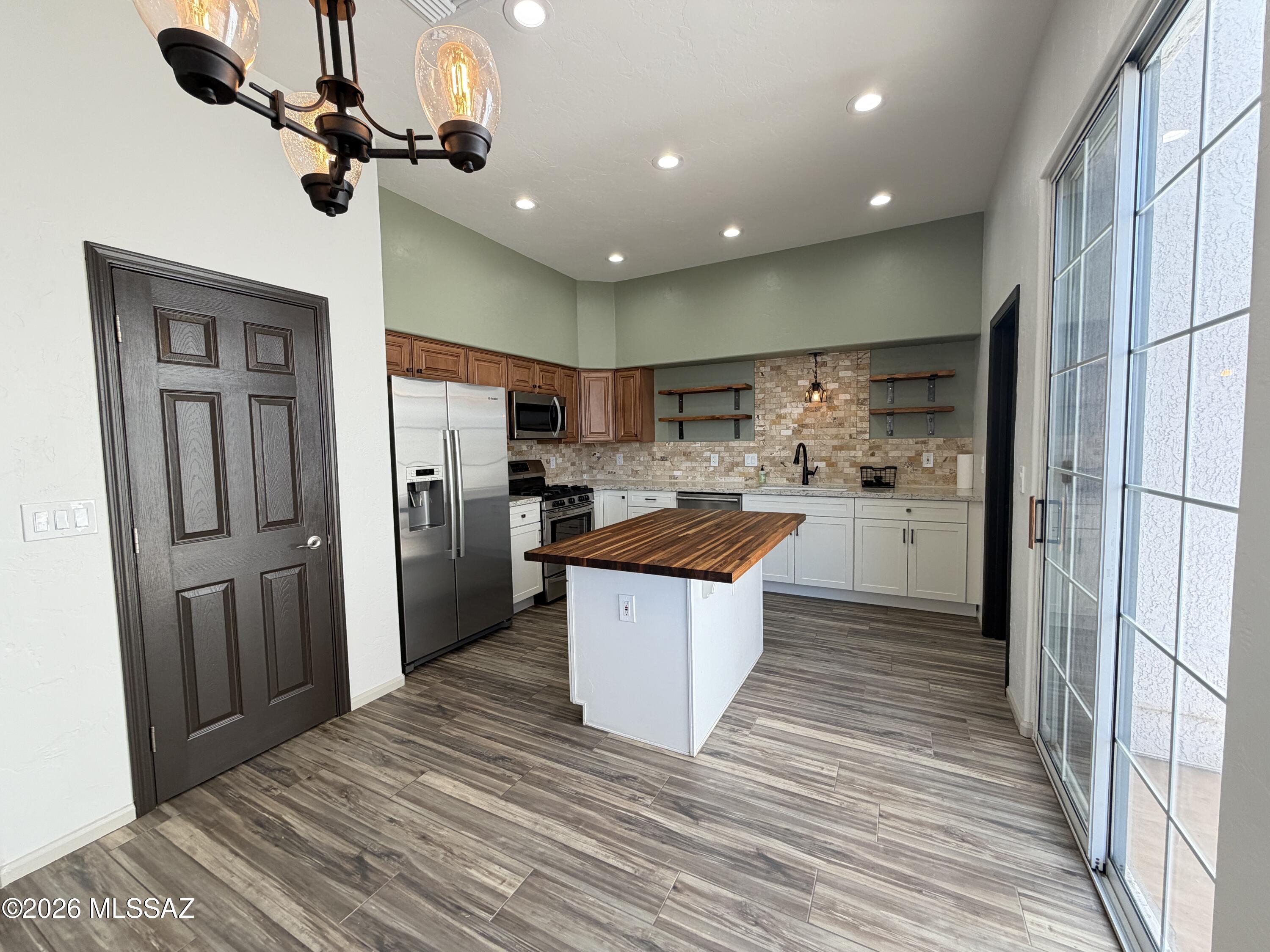 Carmel Pointe (1-104) - Residential Lease
