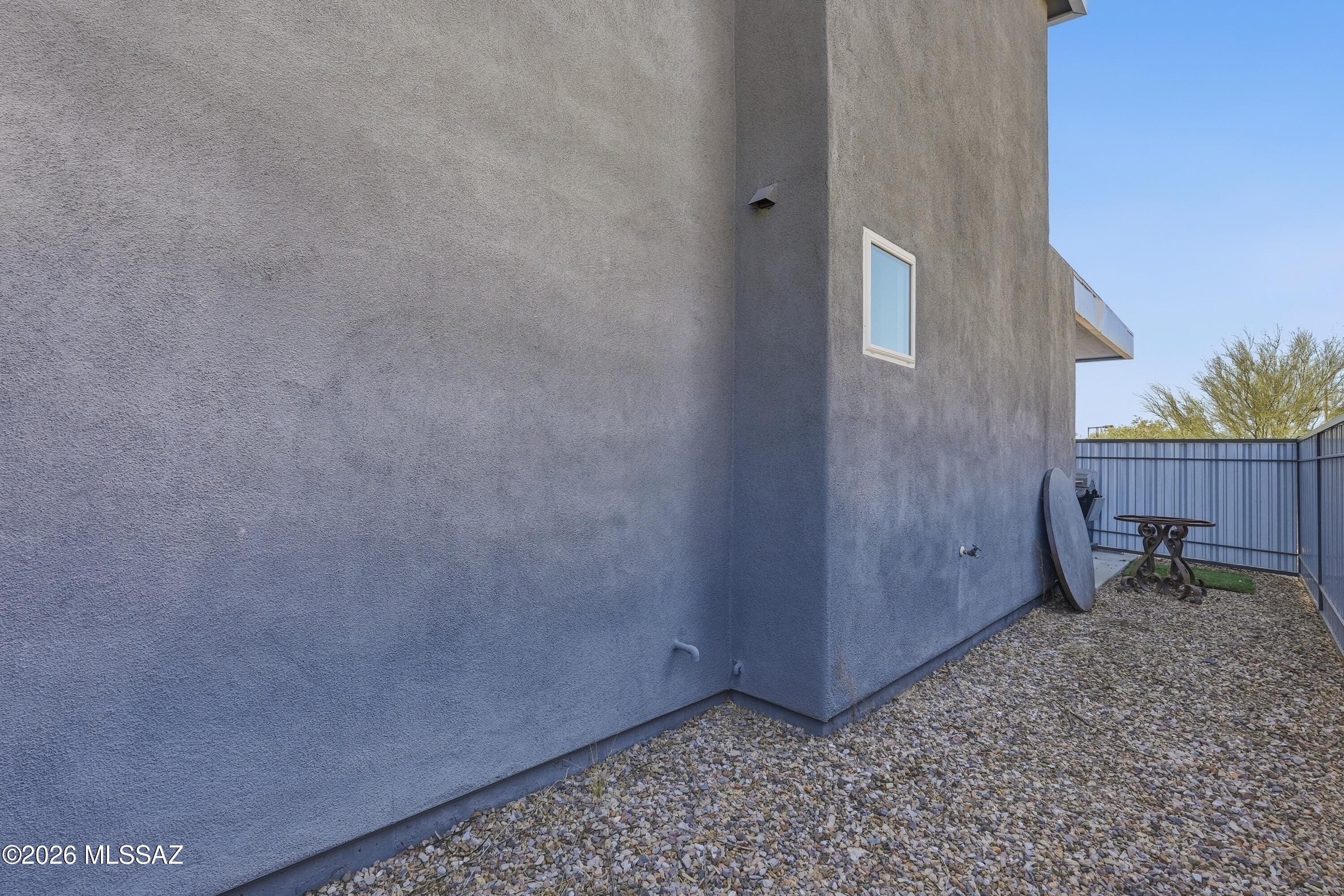 Camino Modern SQ20180120608 - Residential
