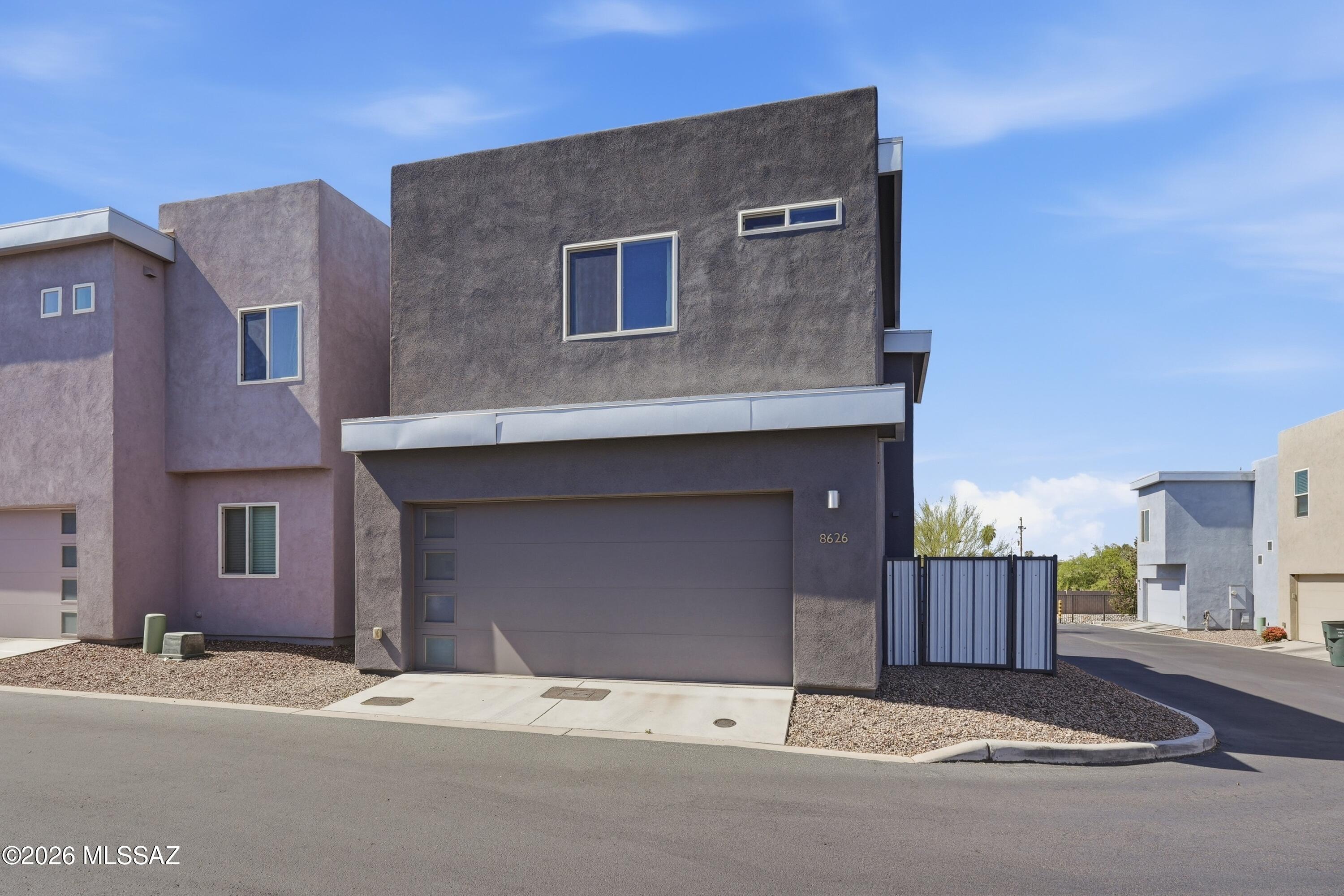 Camino Modern SQ20180120608 - Residential