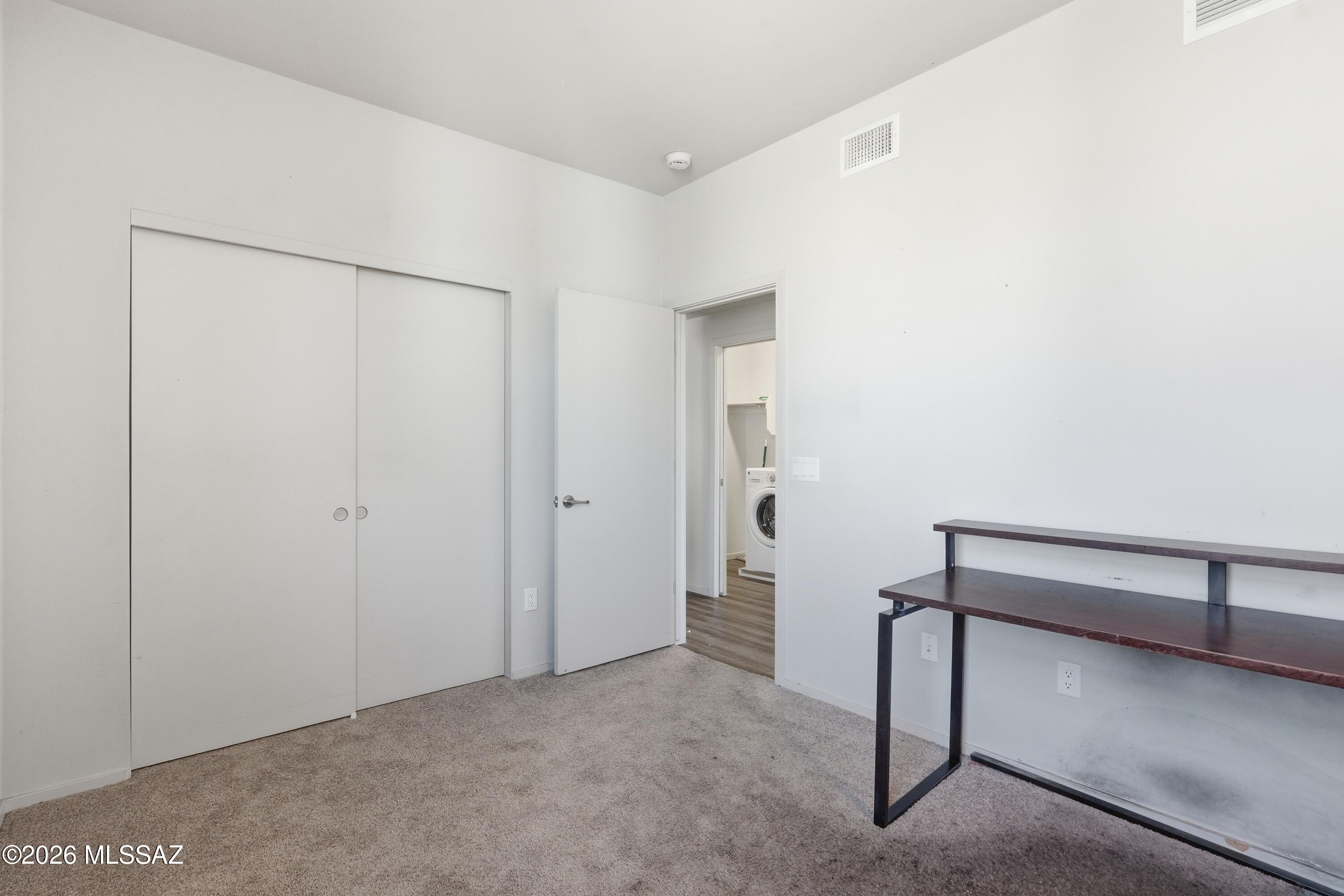 Camino Modern SQ20180120608 - Residential
