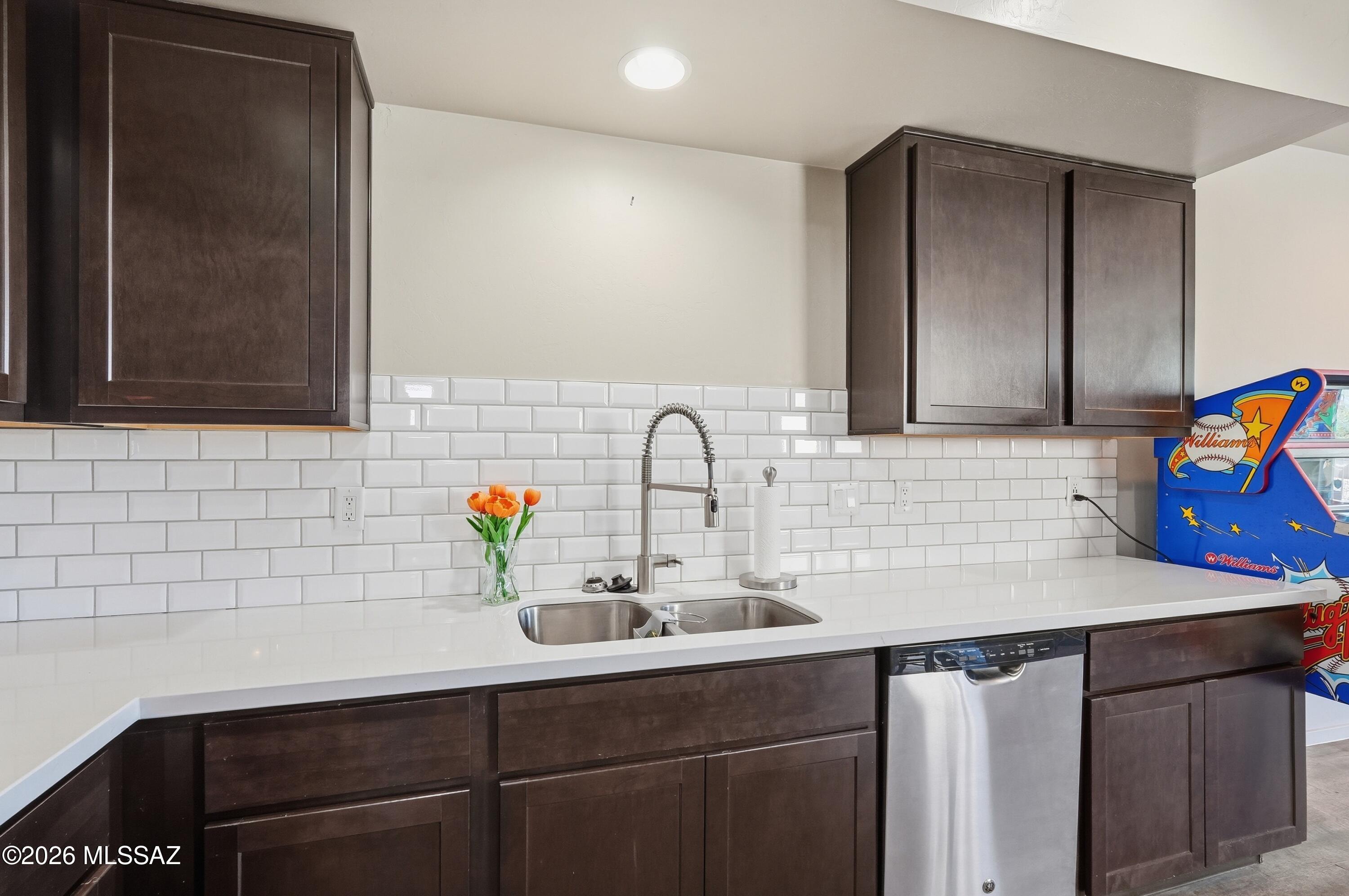 Camino Modern SQ20180120608 - Residential