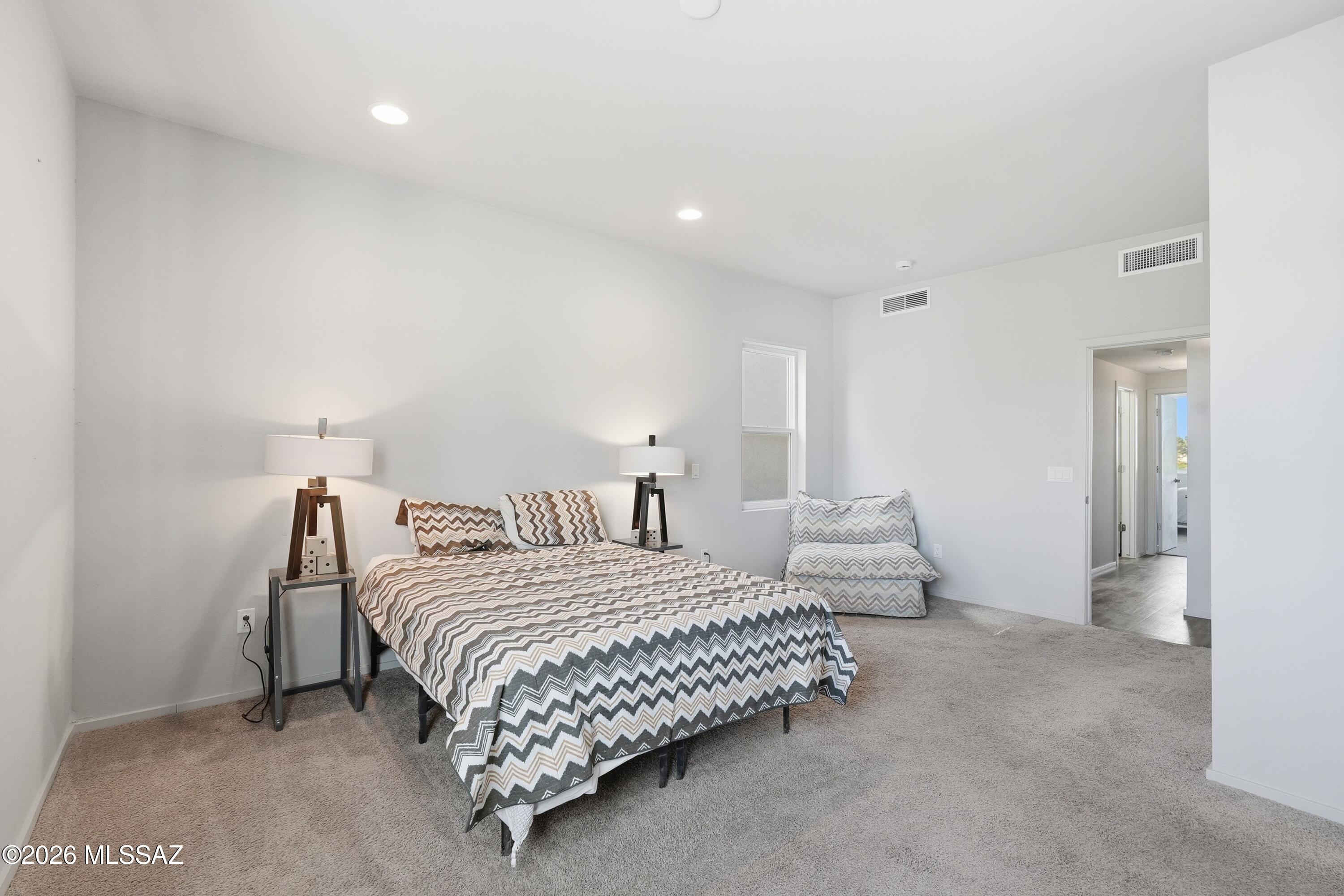 Camino Modern SQ20180120608 - Residential