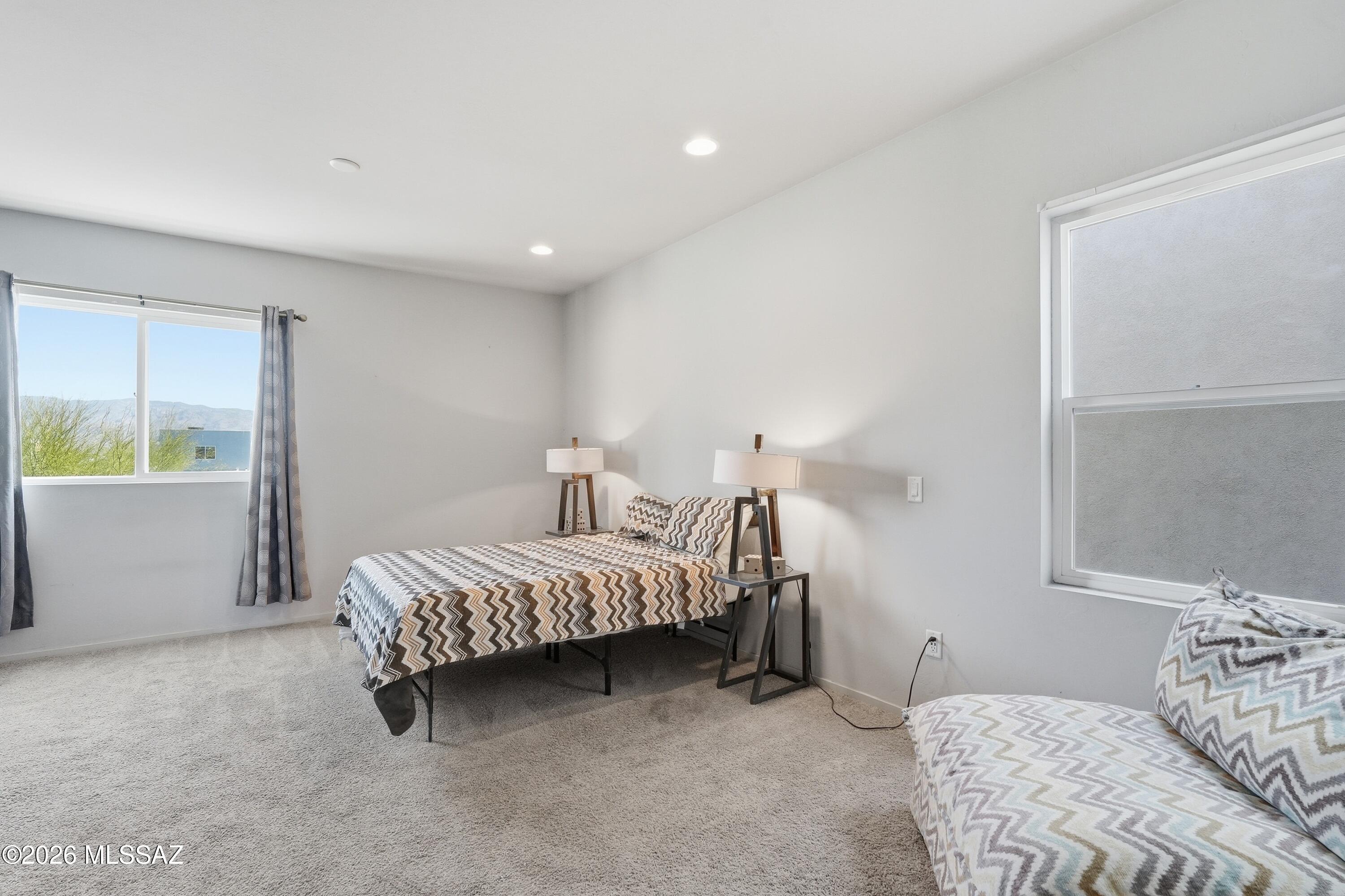 Camino Modern SQ20180120608 - Residential