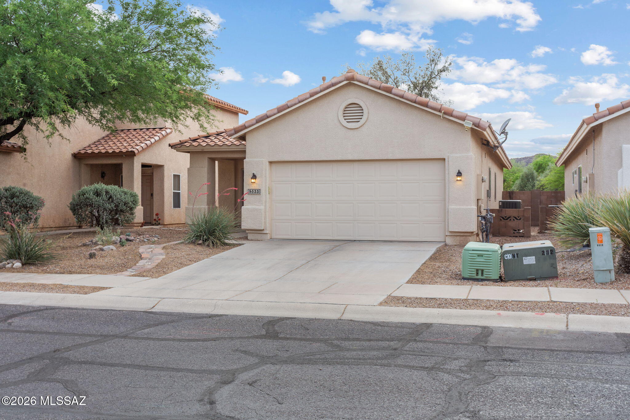 9533 N Englewood Drive