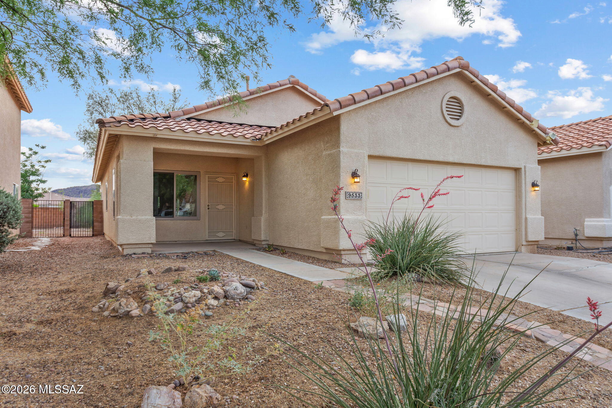9533 N Englewood Drive