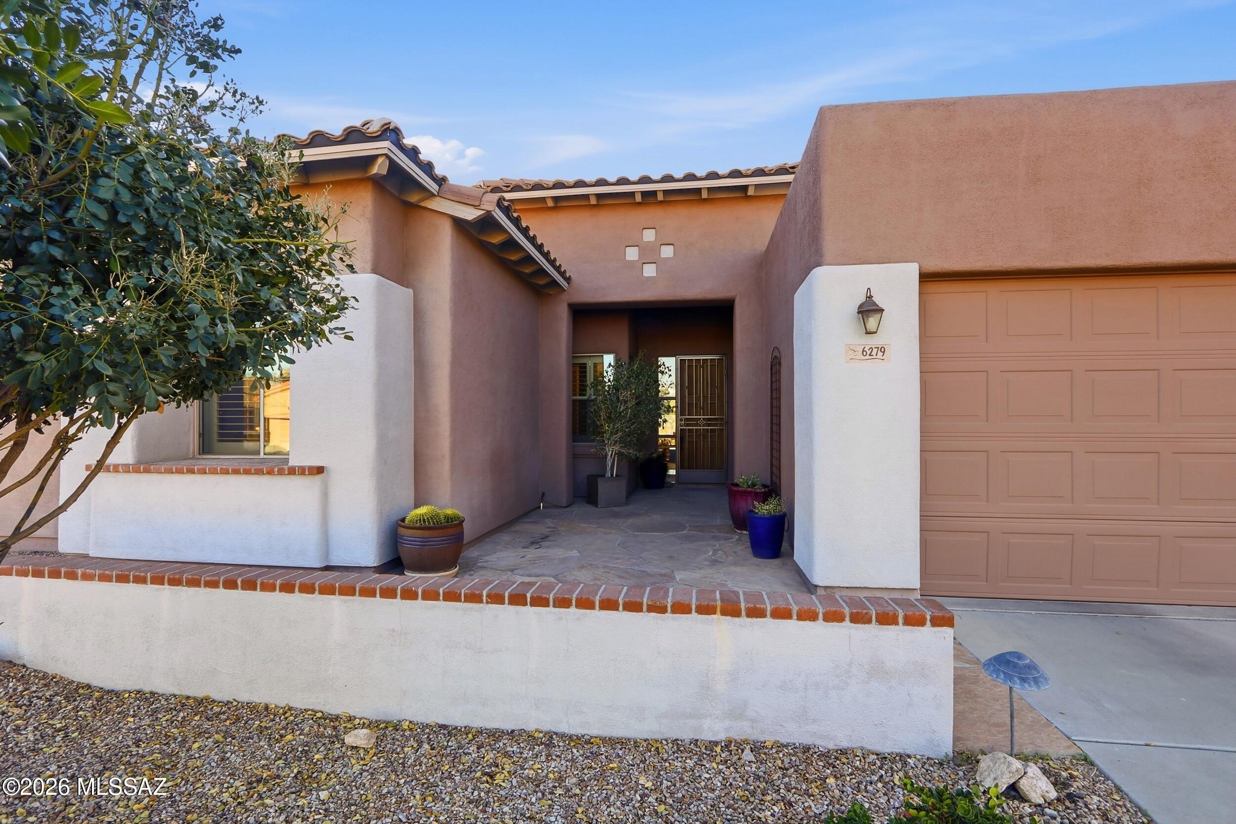 6279 N Via Jaspeada