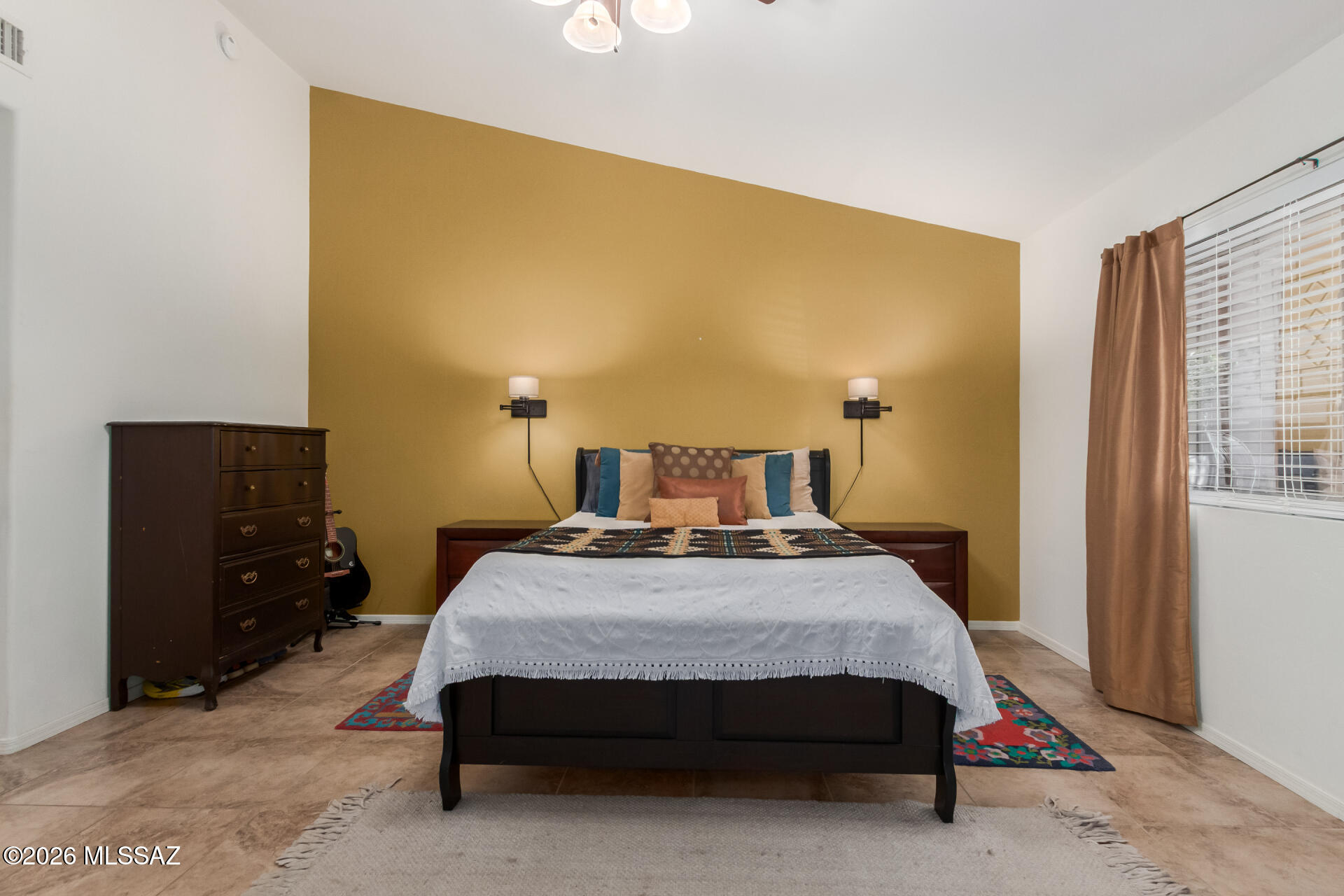 Las Lindas(1-76) - Residential