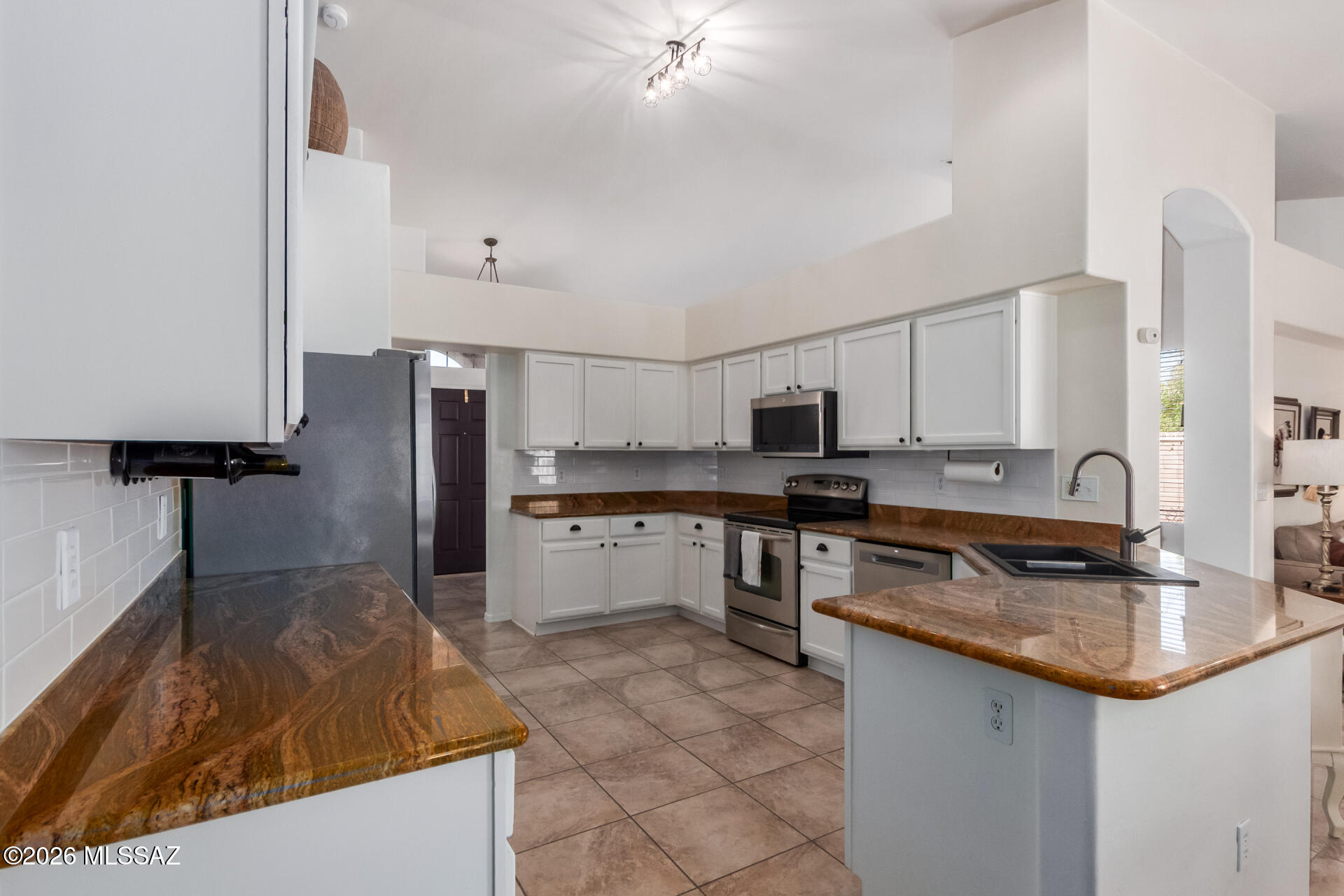 Las Lindas(1-76) - Residential