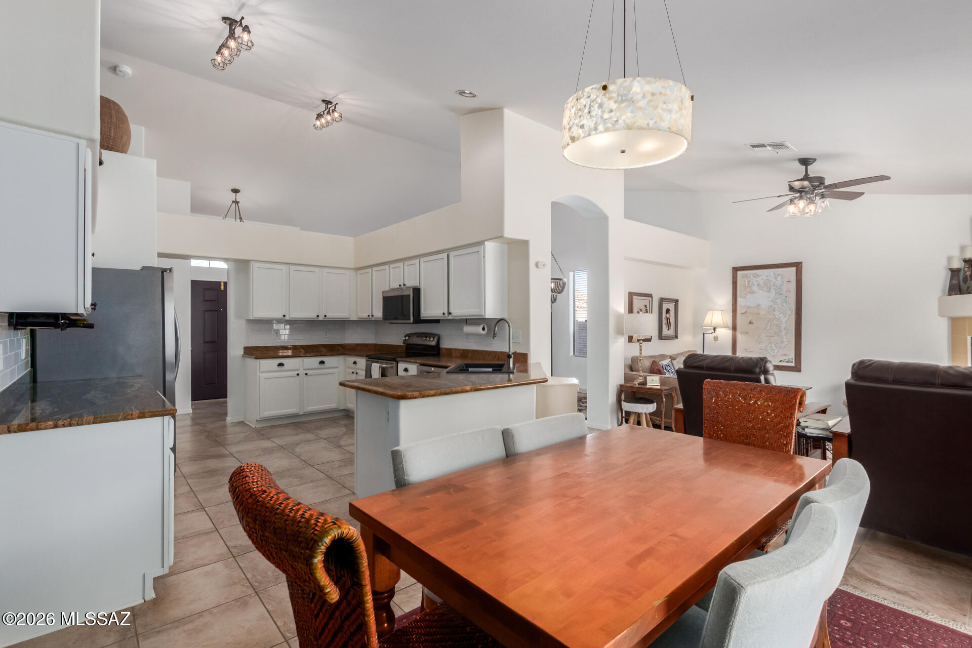Las Lindas(1-76) - Residential