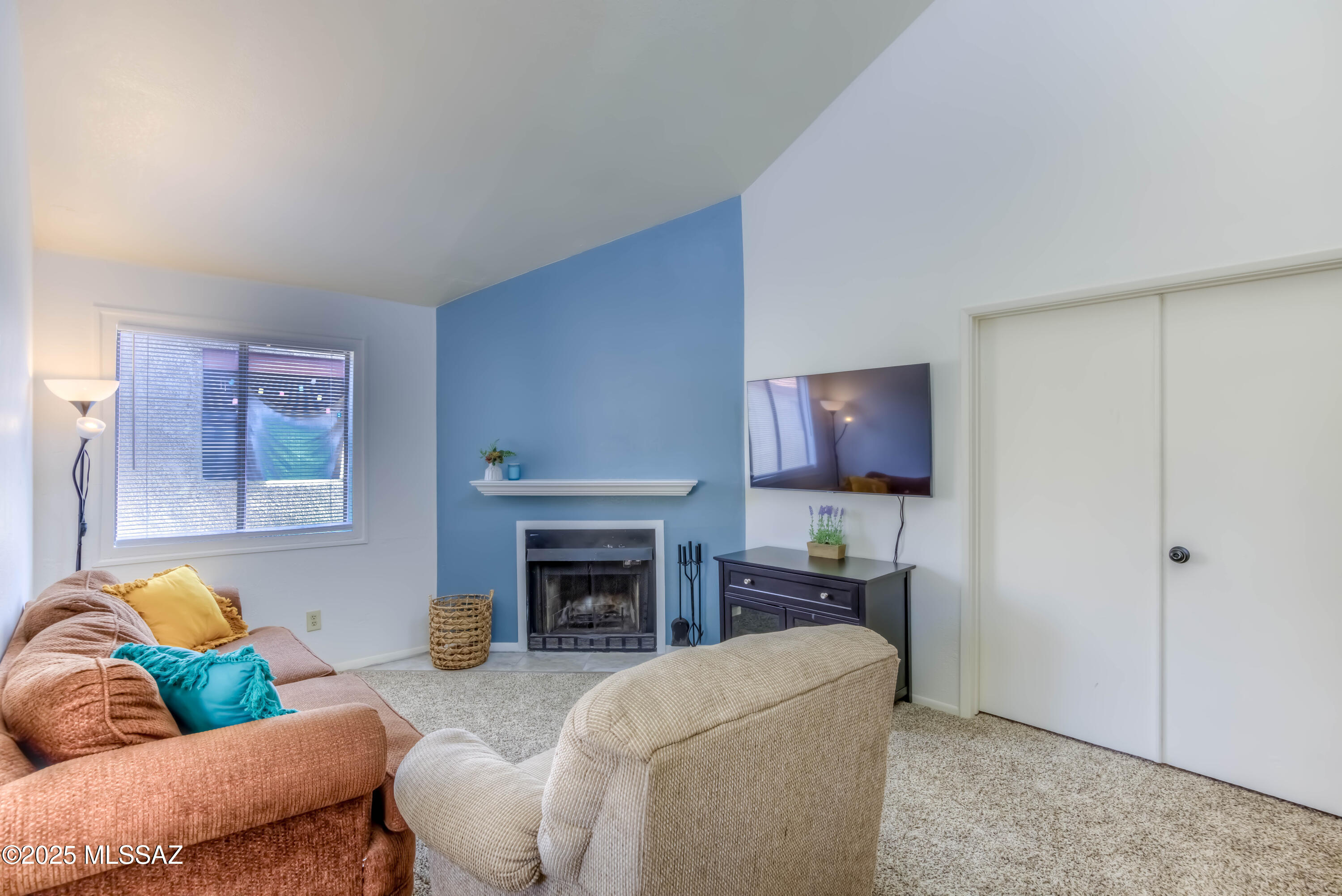 3690 N Country Club Road # 1010