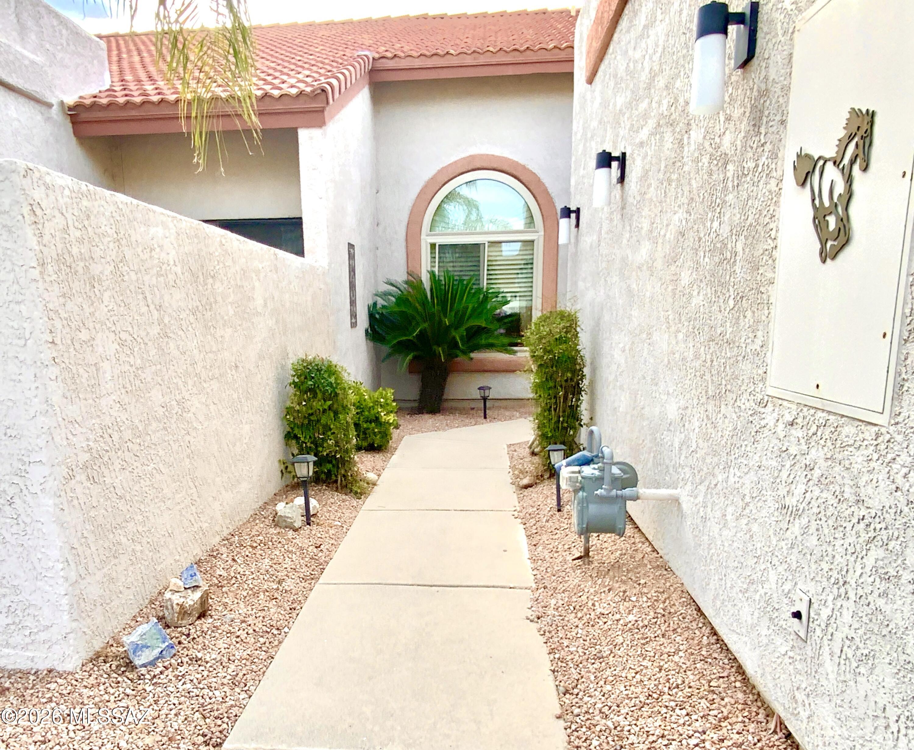 8665 N Johnny Miller Drive