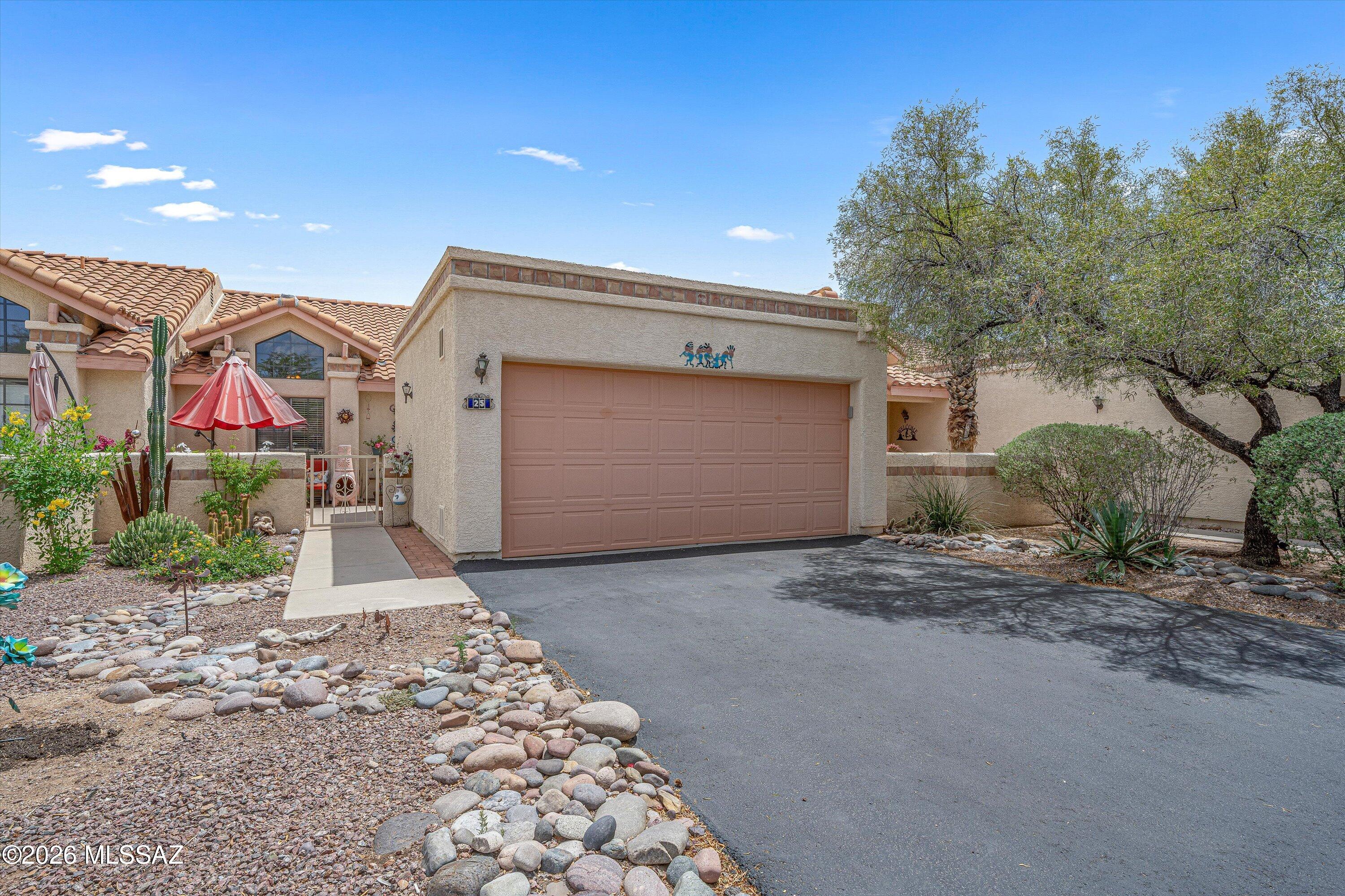 25 E Horizon Circle