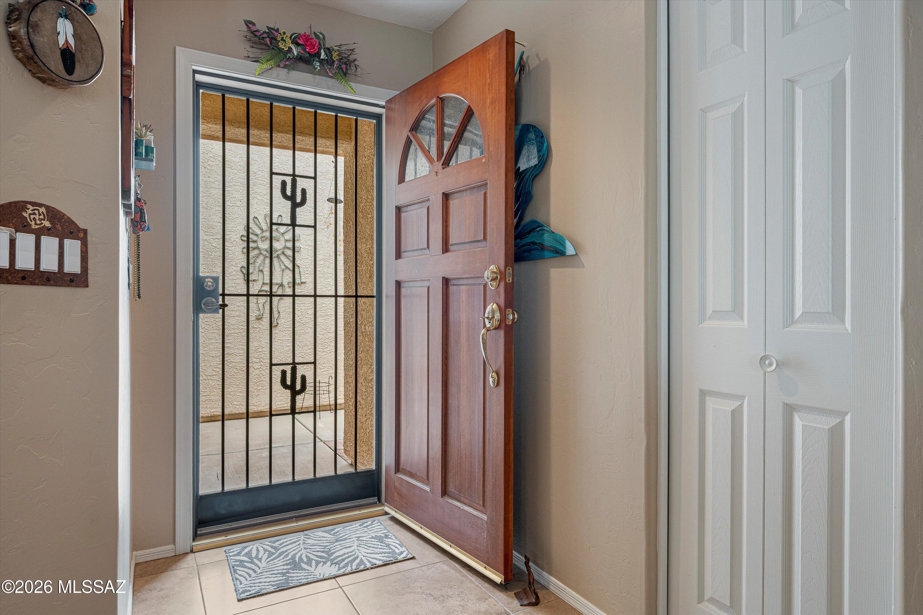 25 E Horizon Circle