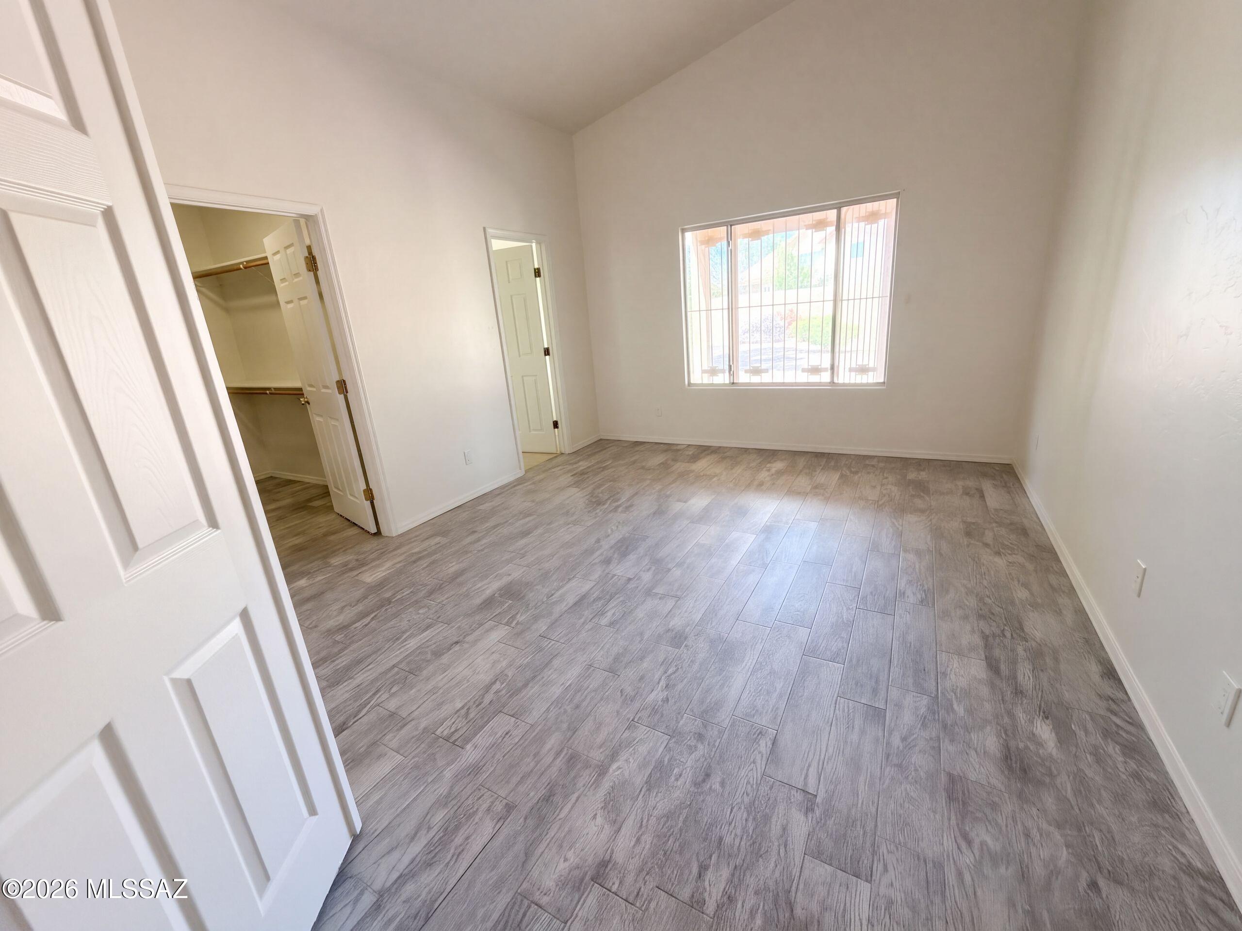 3113 W Corte Olivia