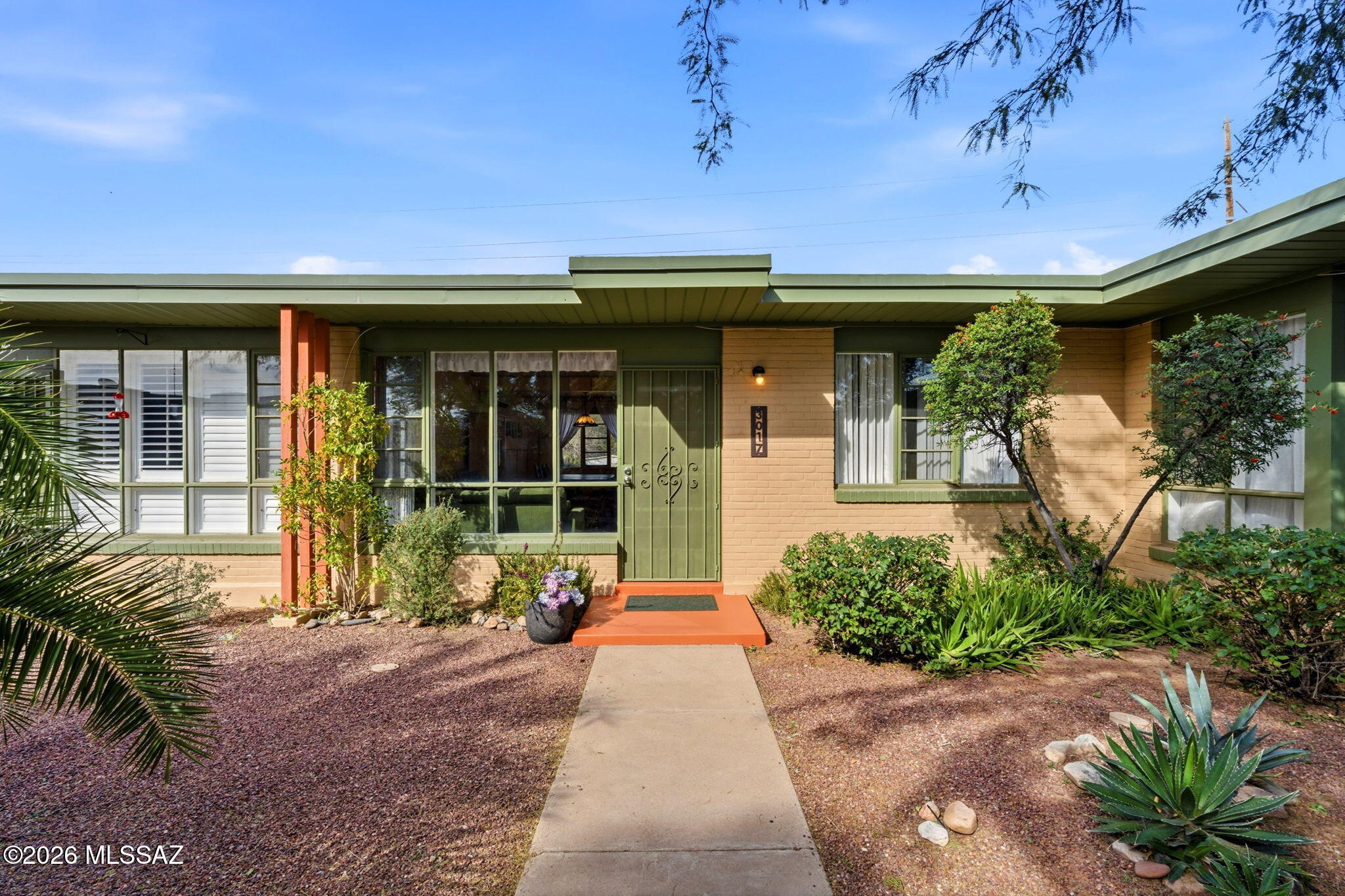 Country Club Manor Condos (1-51) - Residential
