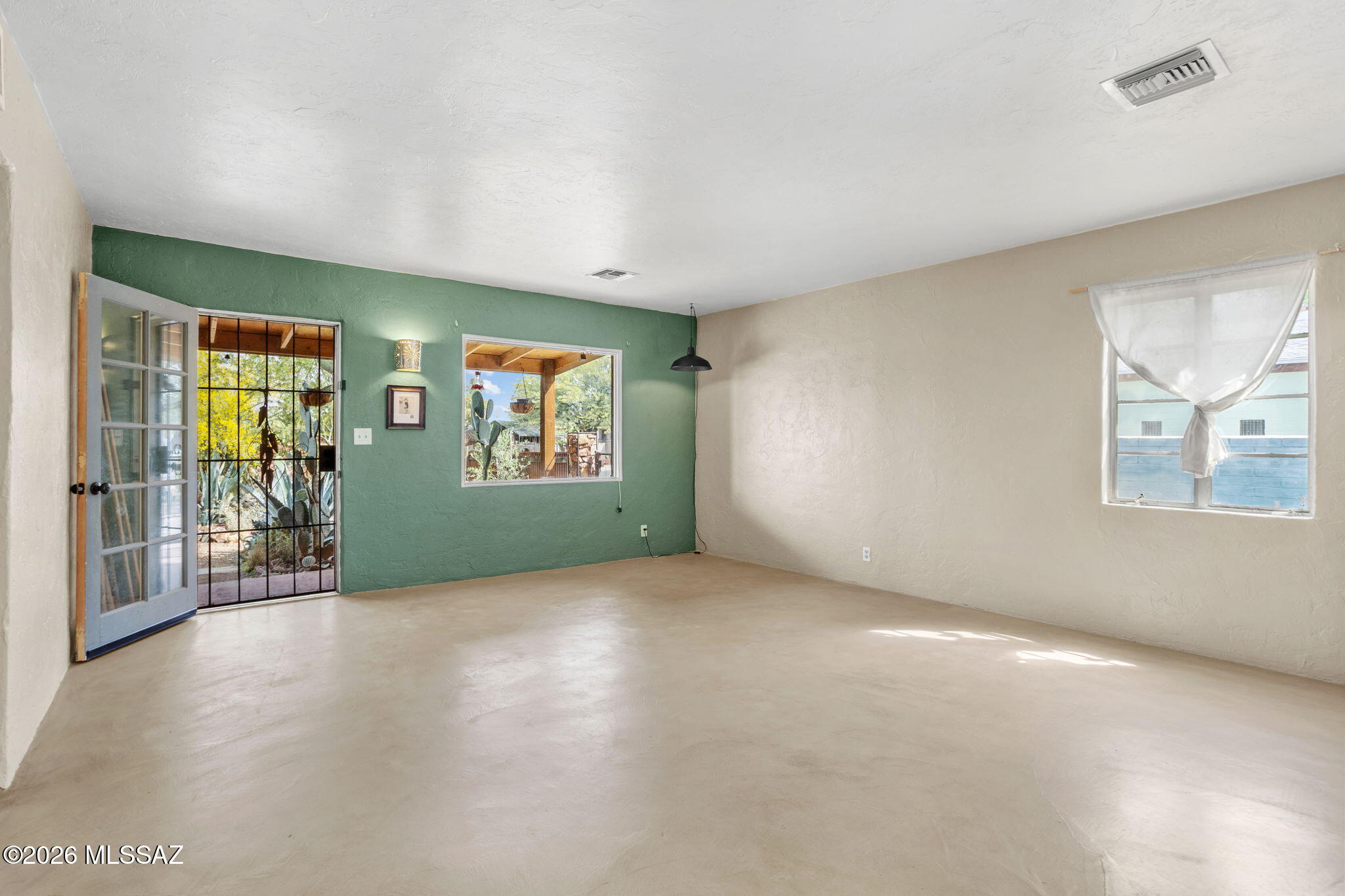 3444 E Bellevue Street