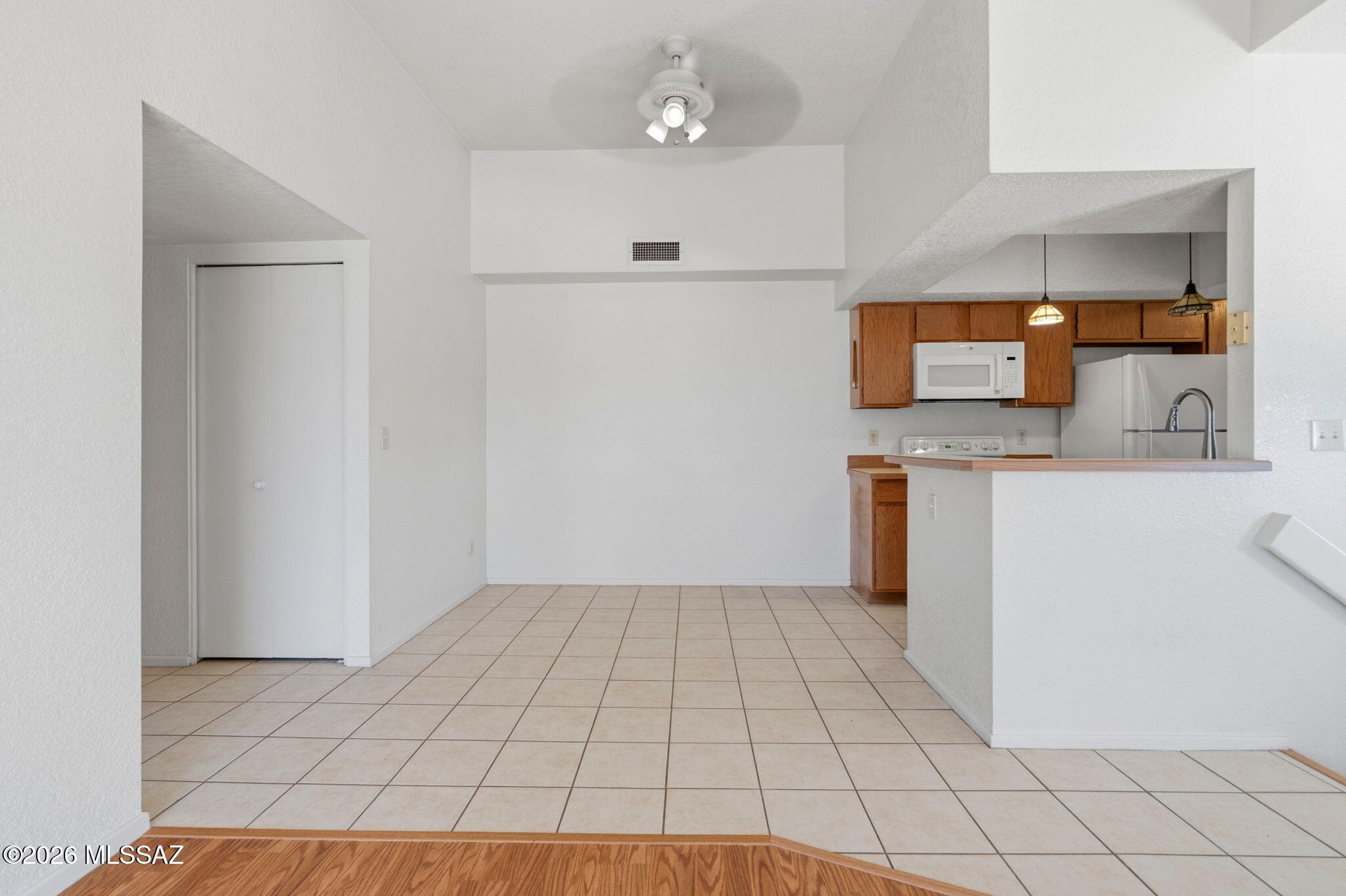 Summertree Condominiums (1-224) - Residential
