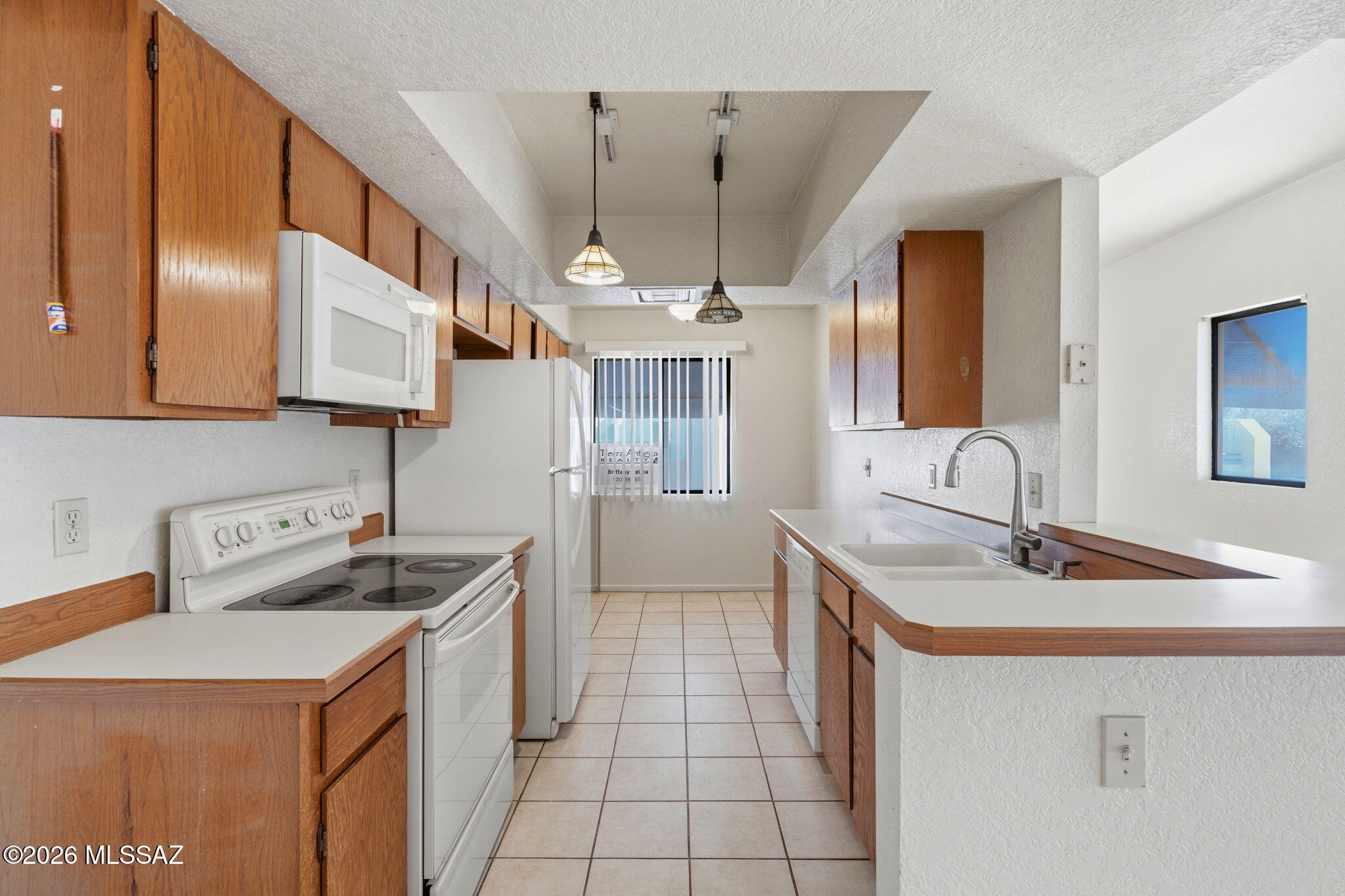 Summertree Condominiums (1-224) - Residential