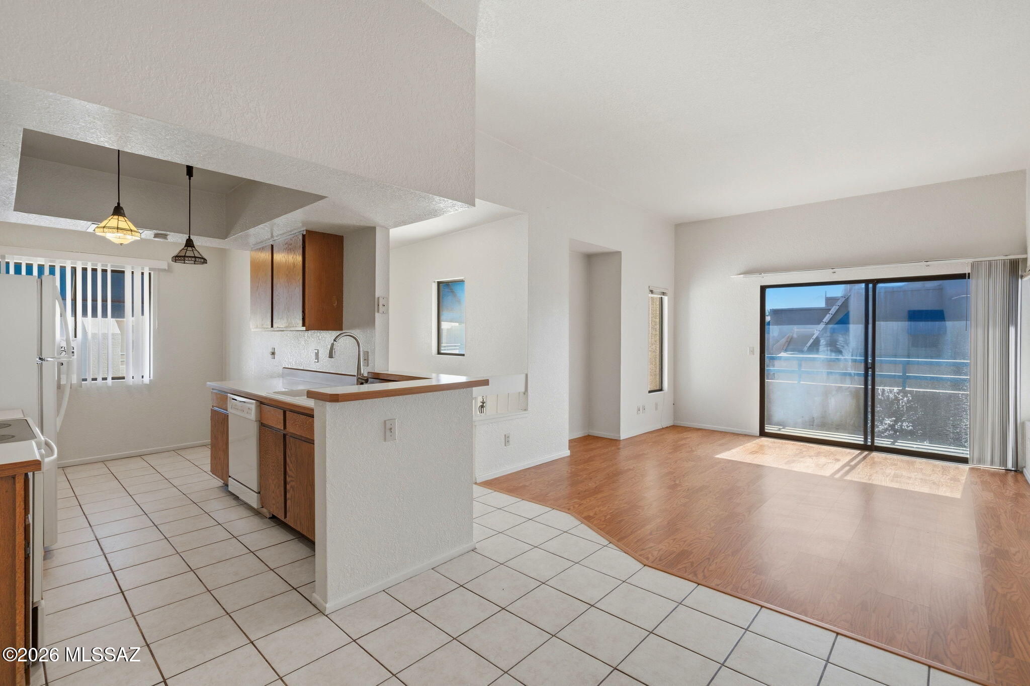 Summertree Condominiums (1-224) - Residential