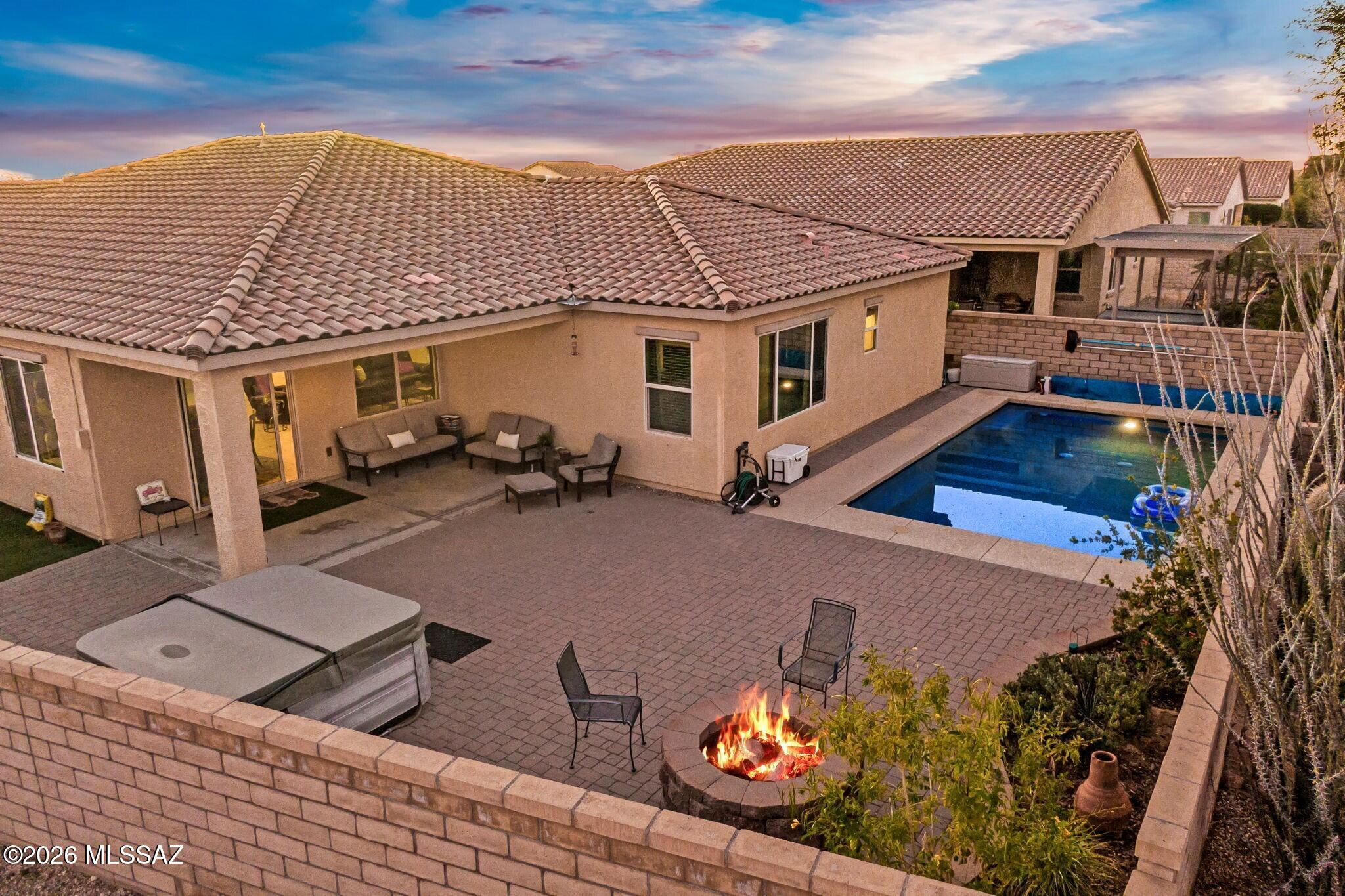 4292 W Thunder Ranch Place