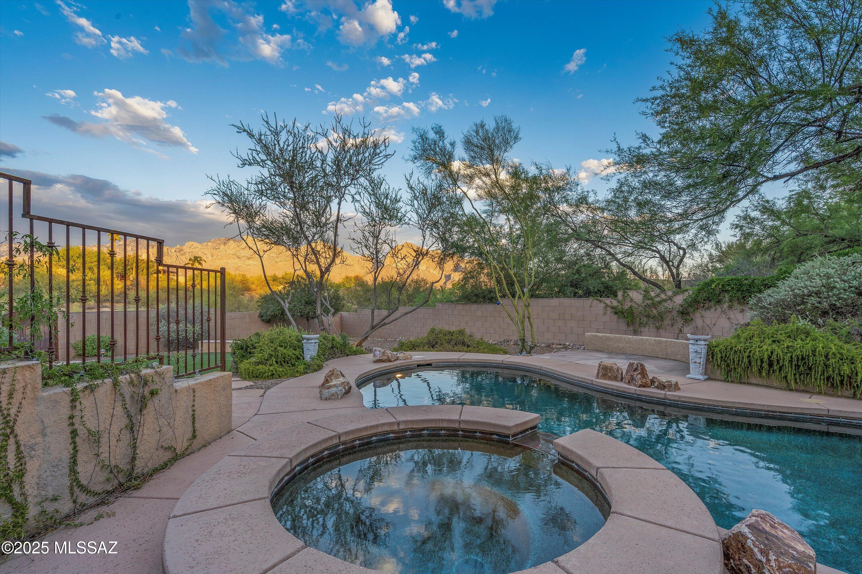 Monte Del Oro (1-187) - Residential