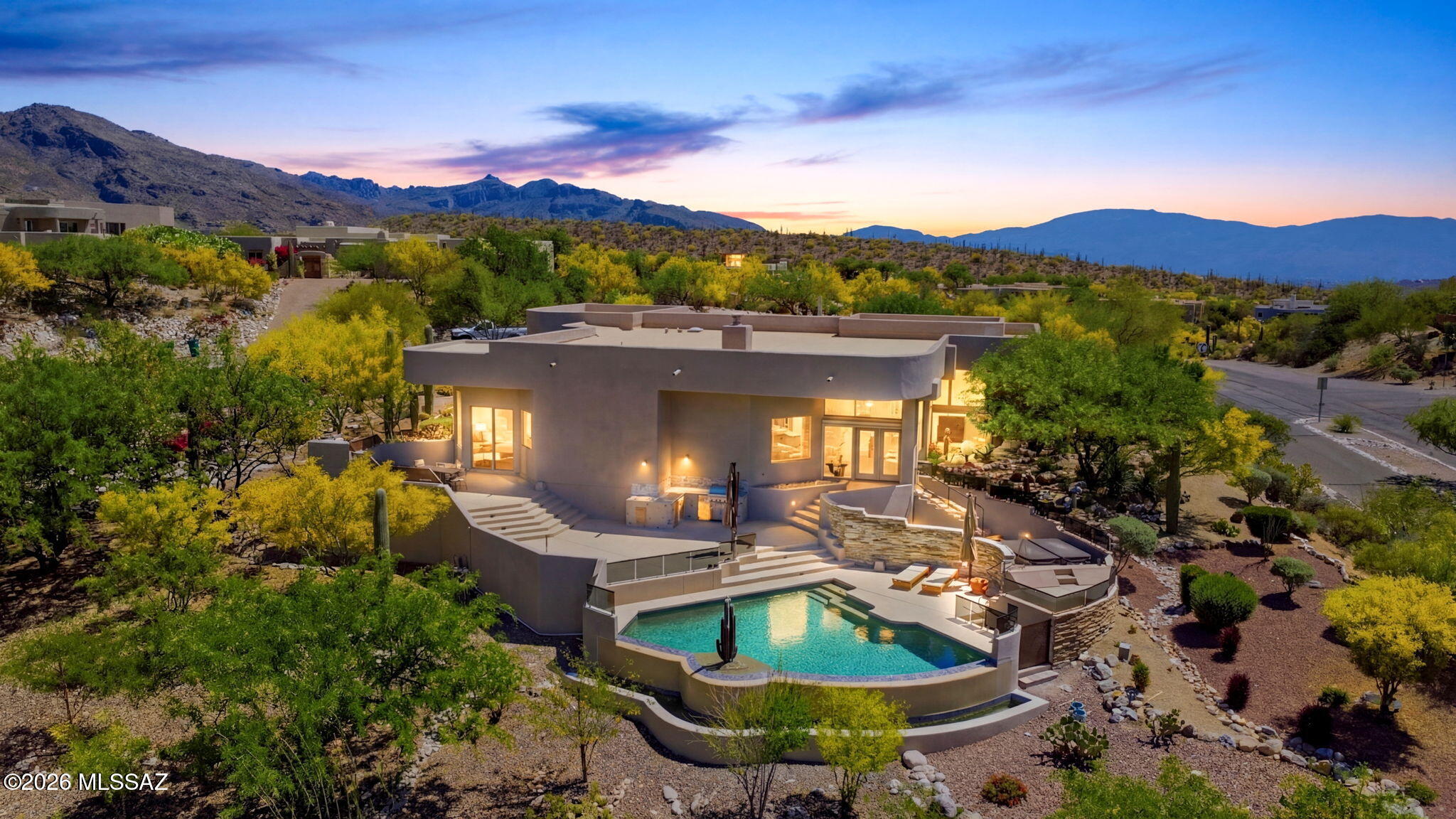 6211 N Paseo Zaldivar