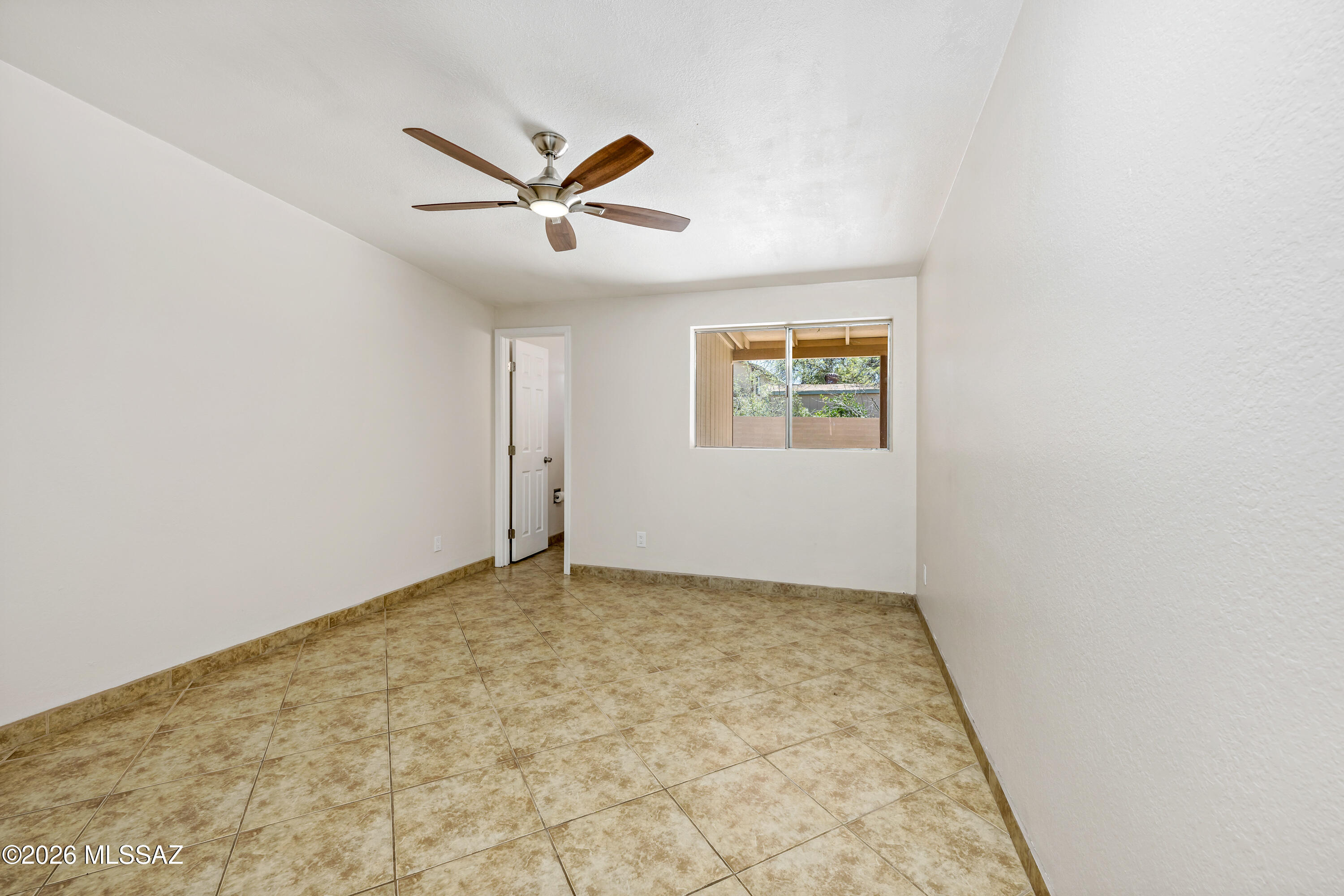 Ft. Lowell Gardens Twnhss. (1-18) - Residential Lease