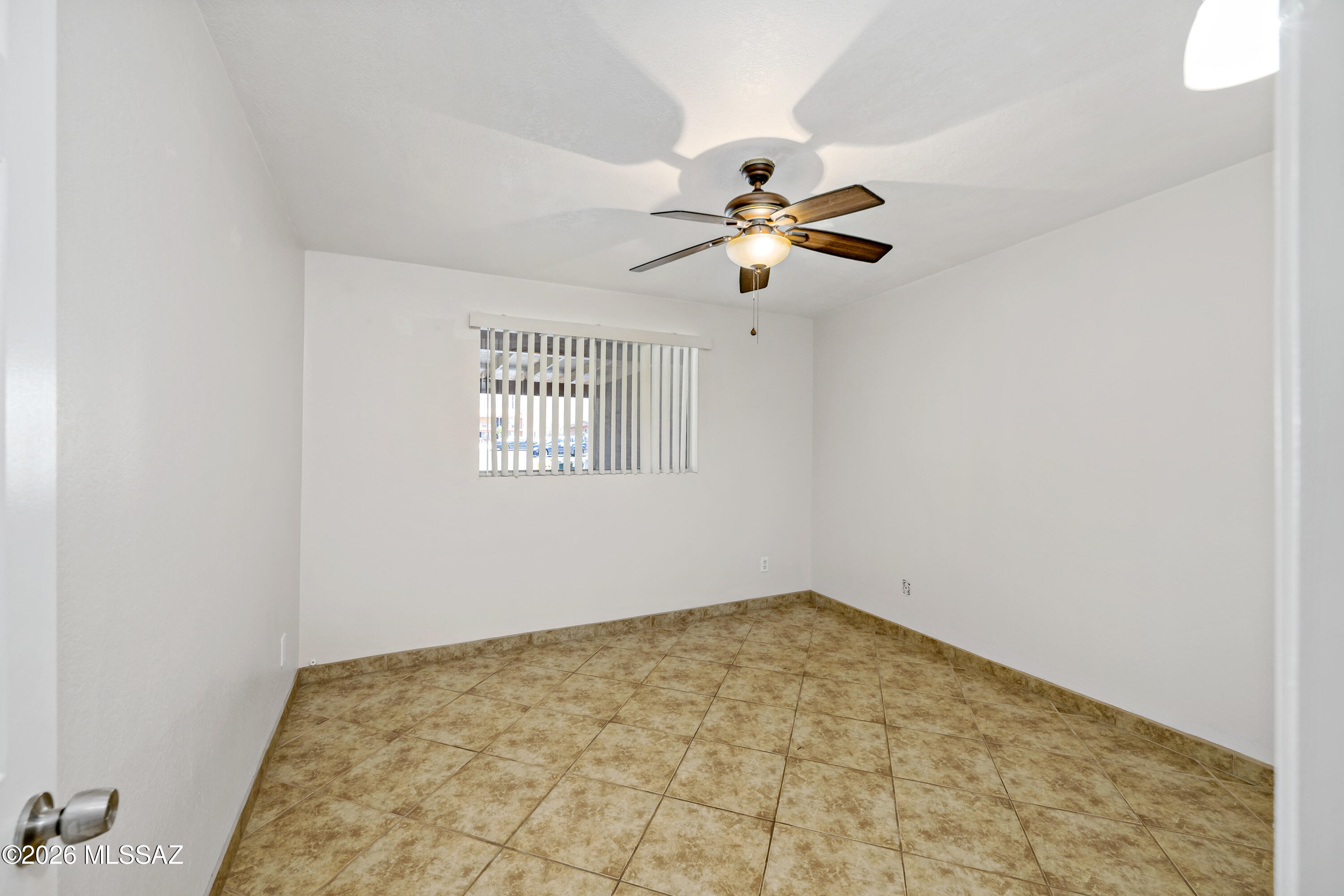 Ft. Lowell Gardens Twnhss. (1-18) - Residential Lease