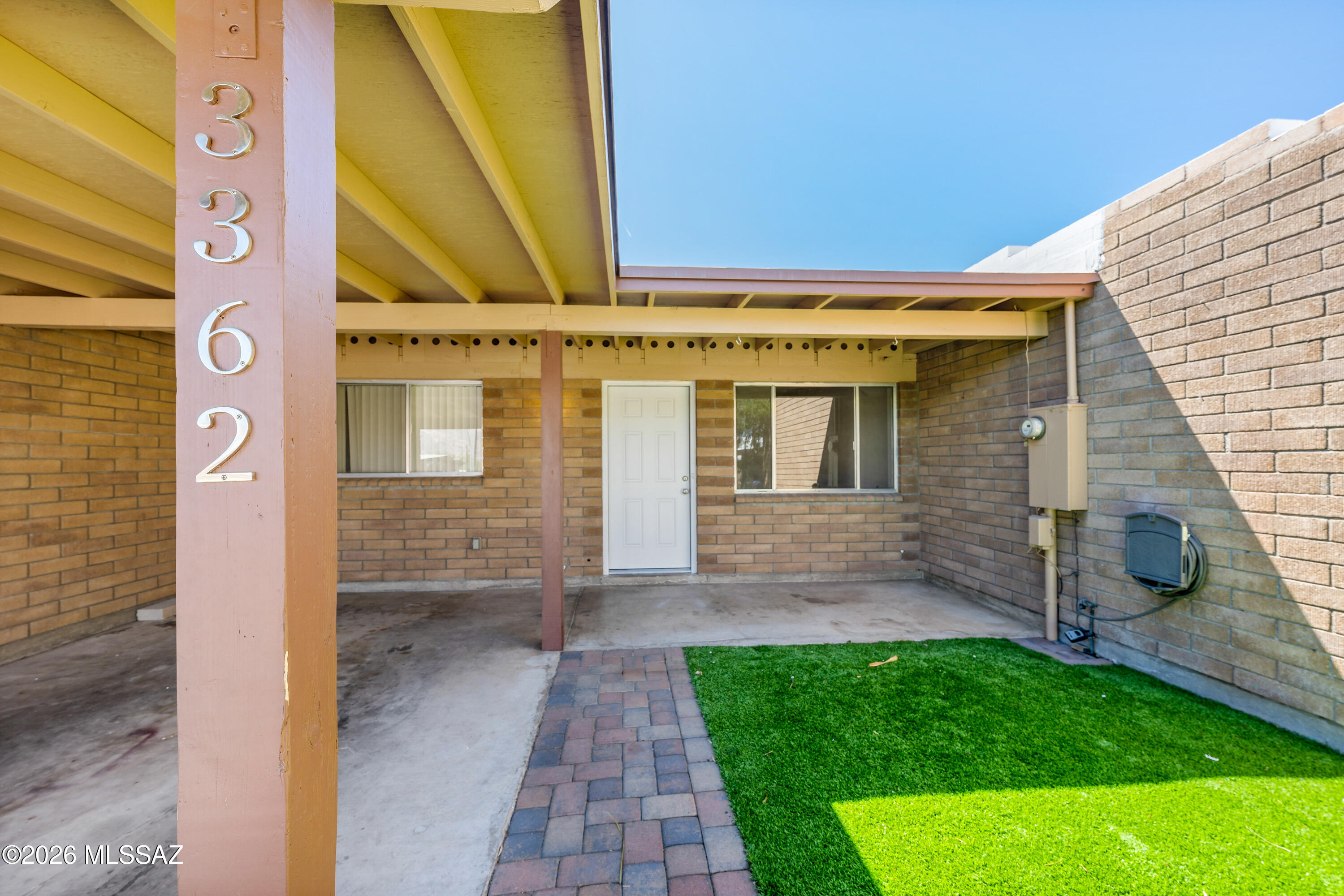 Ft. Lowell Gardens Twnhss. (1-18) - Residential Lease