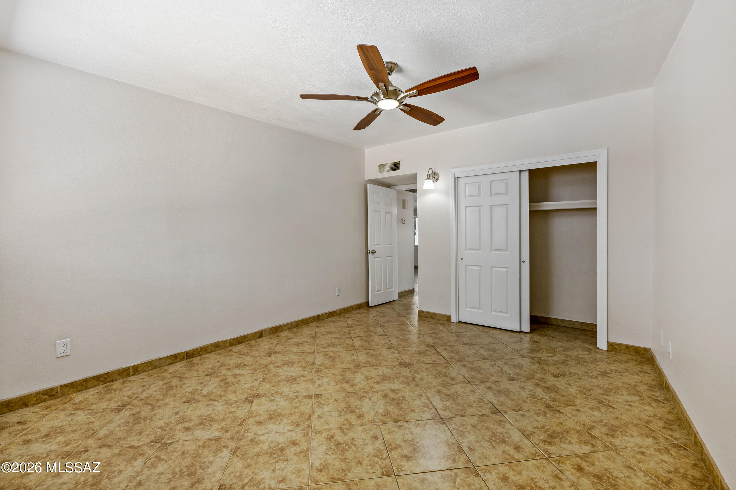 Ft. Lowell Gardens Twnhss. (1-18) - Residential Lease